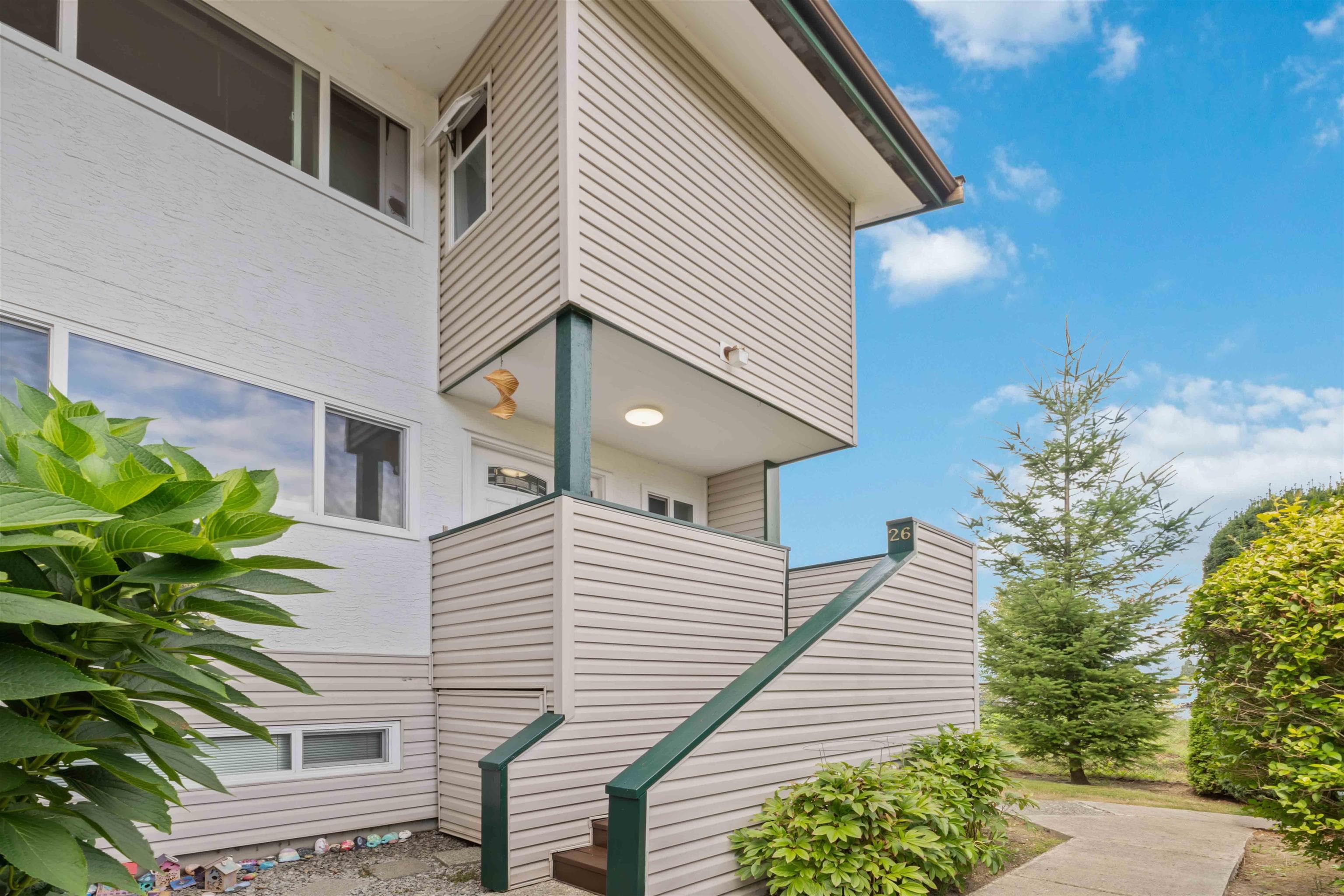 26 - 9389 121 Street, Surrey