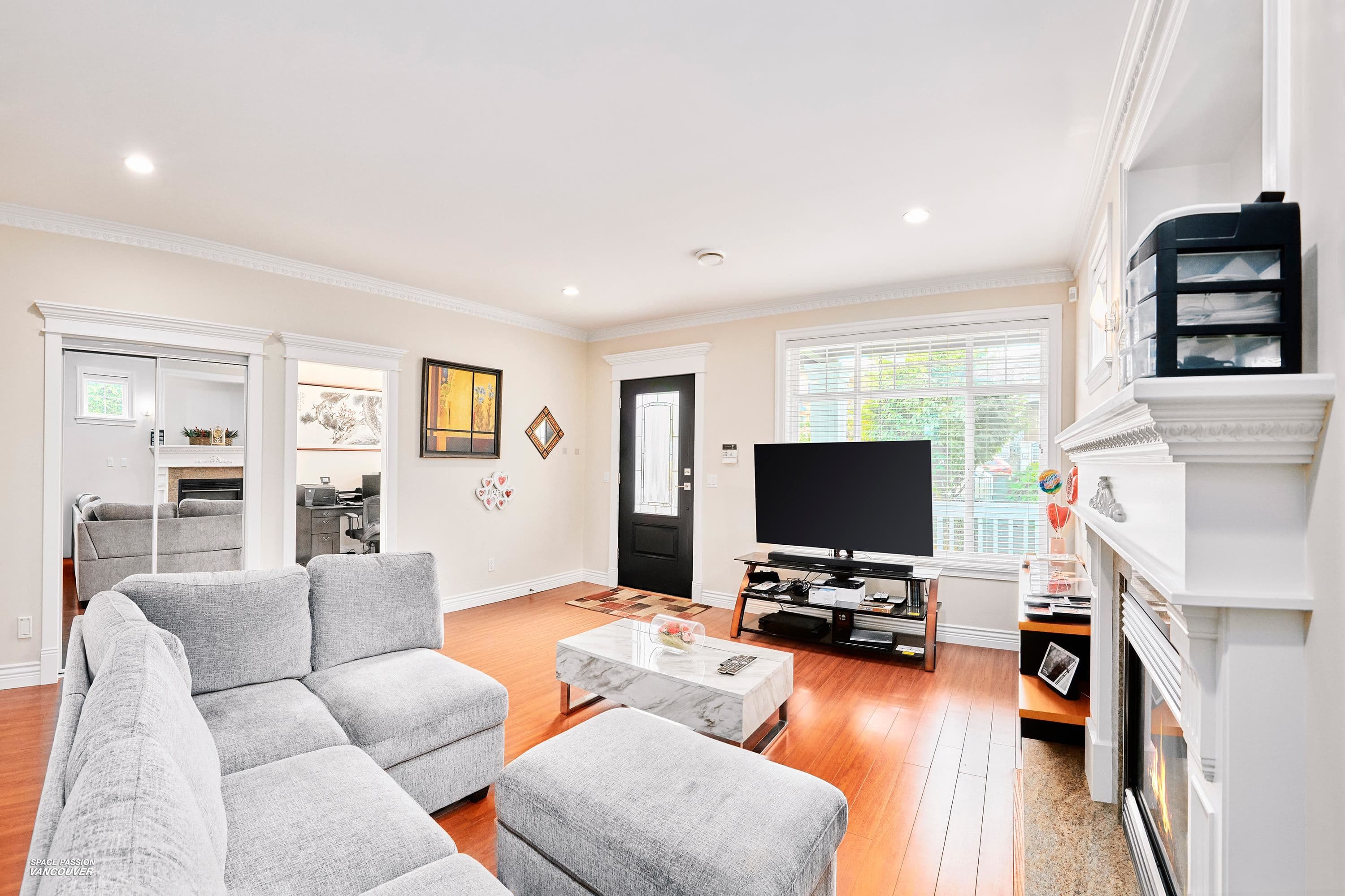 3937 Elmwood Street, Burnaby, V5G 1R9 — photo 3