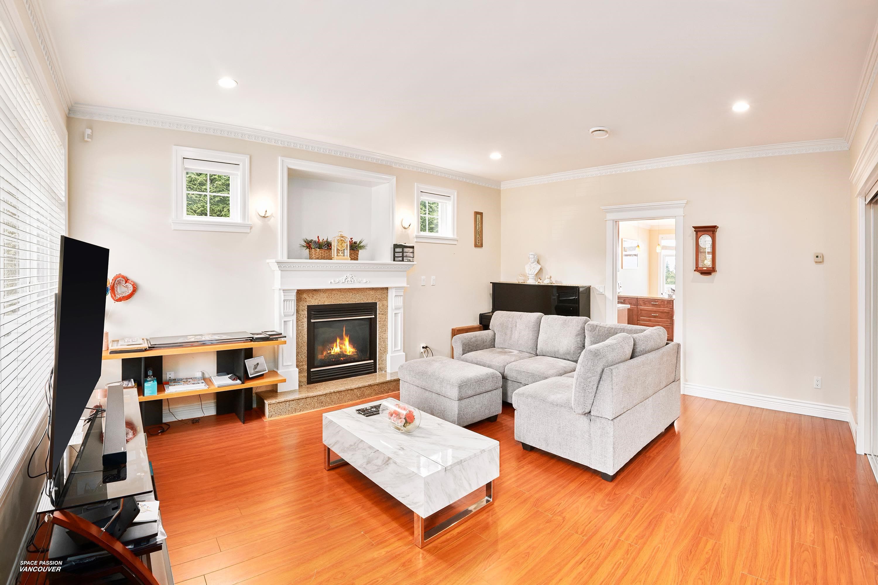 3937 Elmwood Street, Burnaby, V5G 1R9 — photo 4