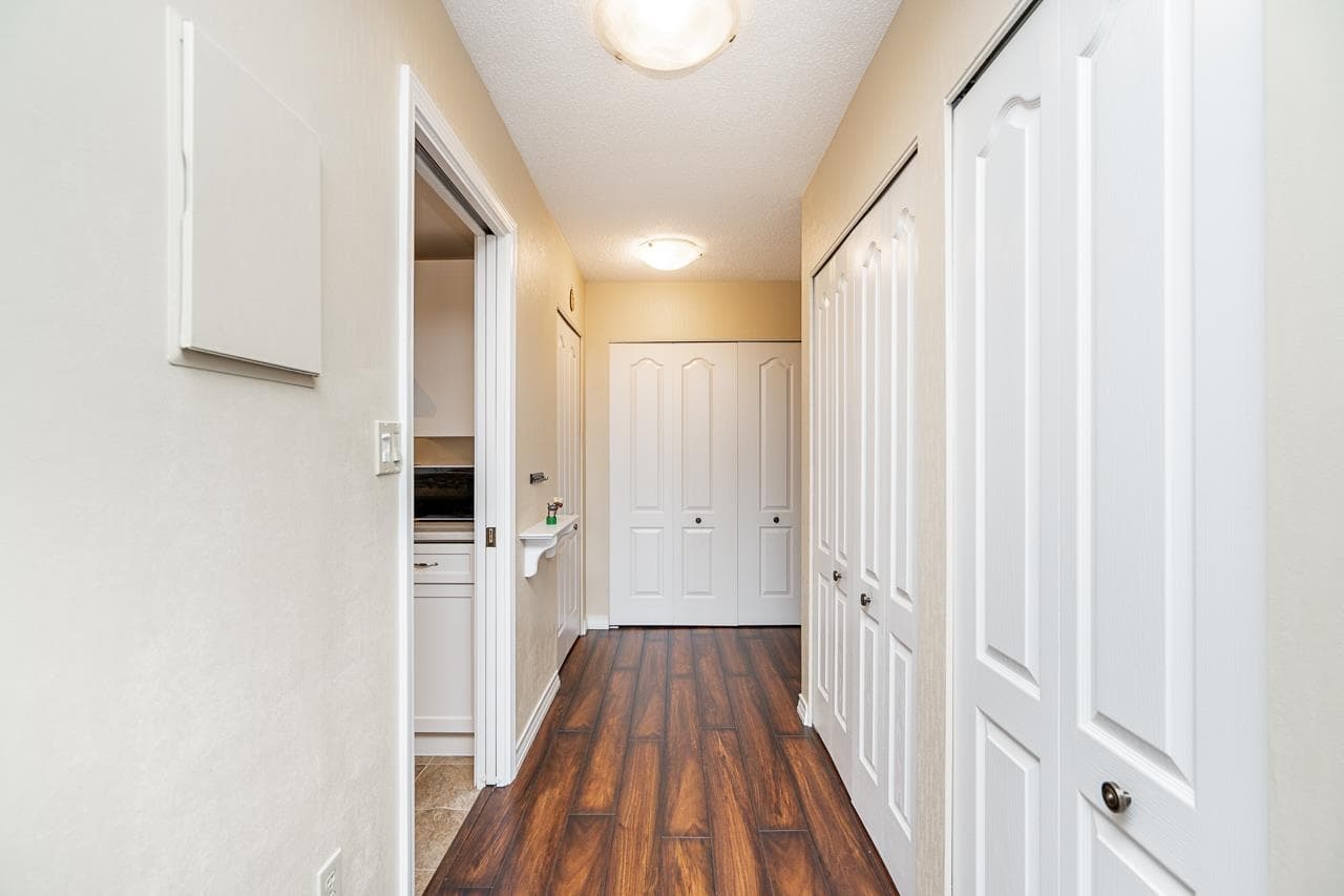 502 - 15111 Russell Avenue, White Rock, V4B 2P4 — photo 3