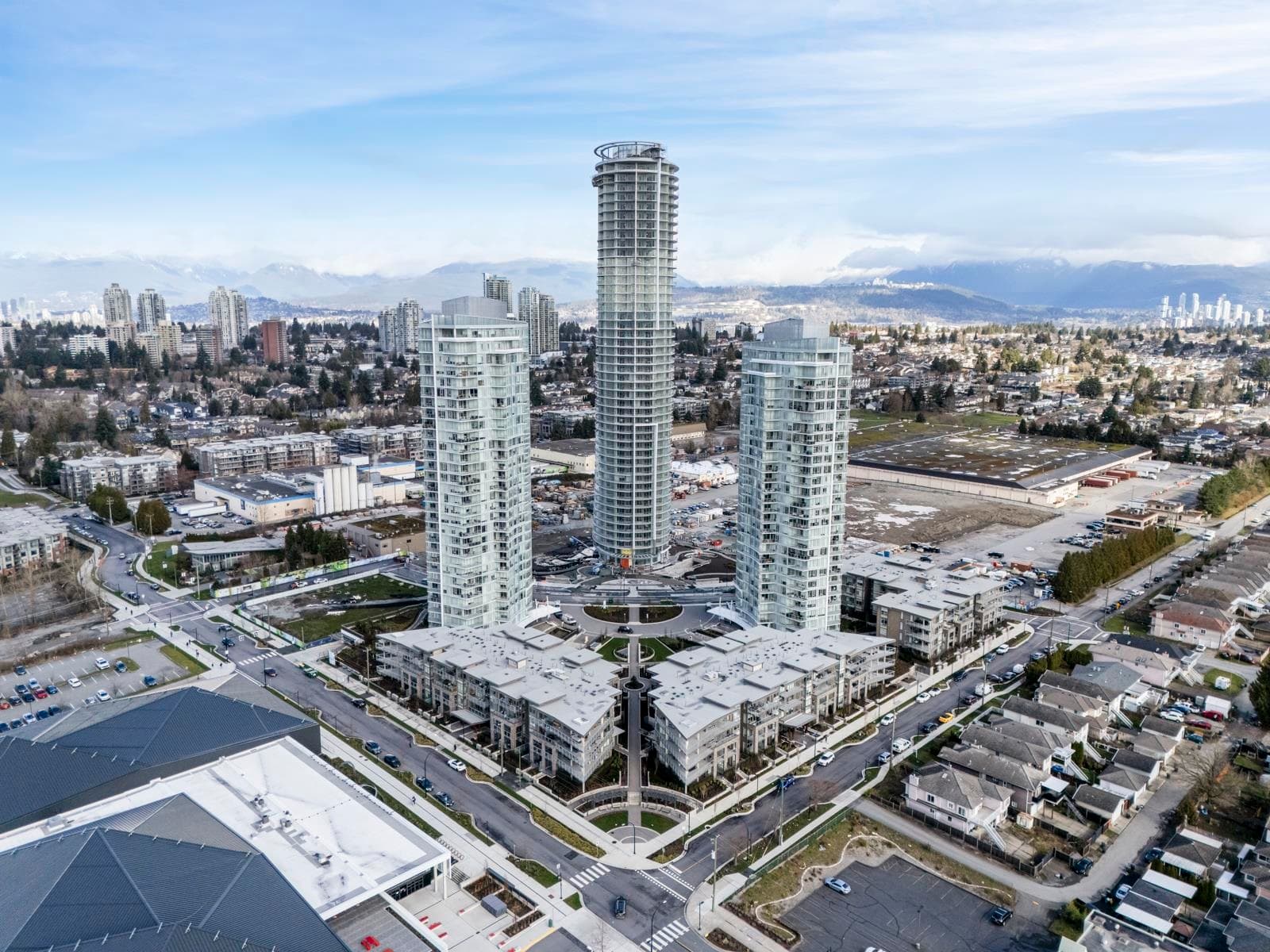 2602 - 7683 Park Crescent, Burnaby, V3N 0J4 — photo 2