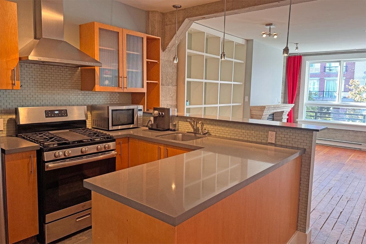 301 - 1216 Homer Street, Vancouver, V6B 6K5 — photo 2