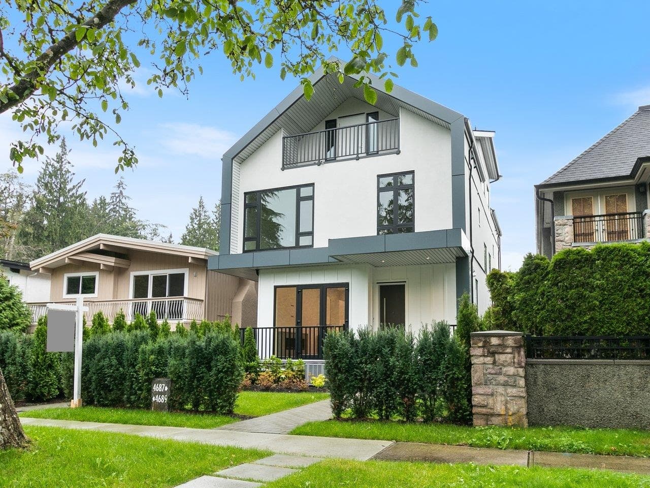 4687 W 15th Avenue, Vancouver, V6R 3B5 — photo 1