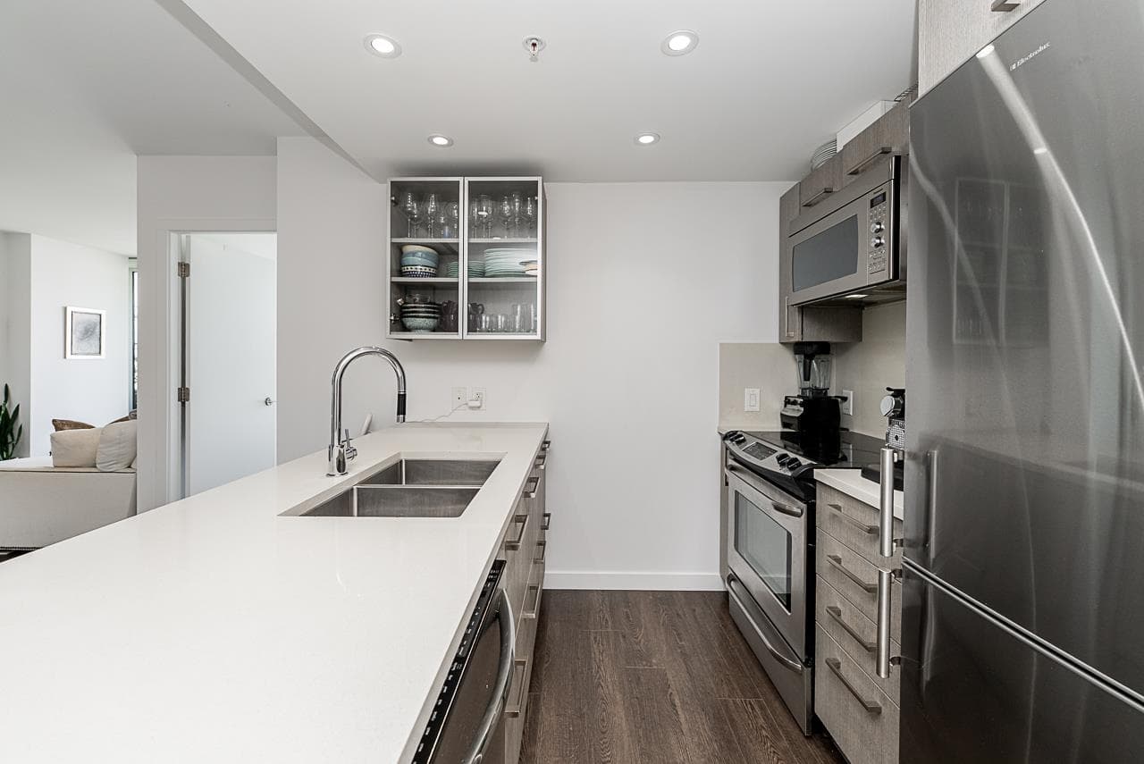 801 - 983 E Hastings Street, Vancouver, V6A 0G9 — photo 4