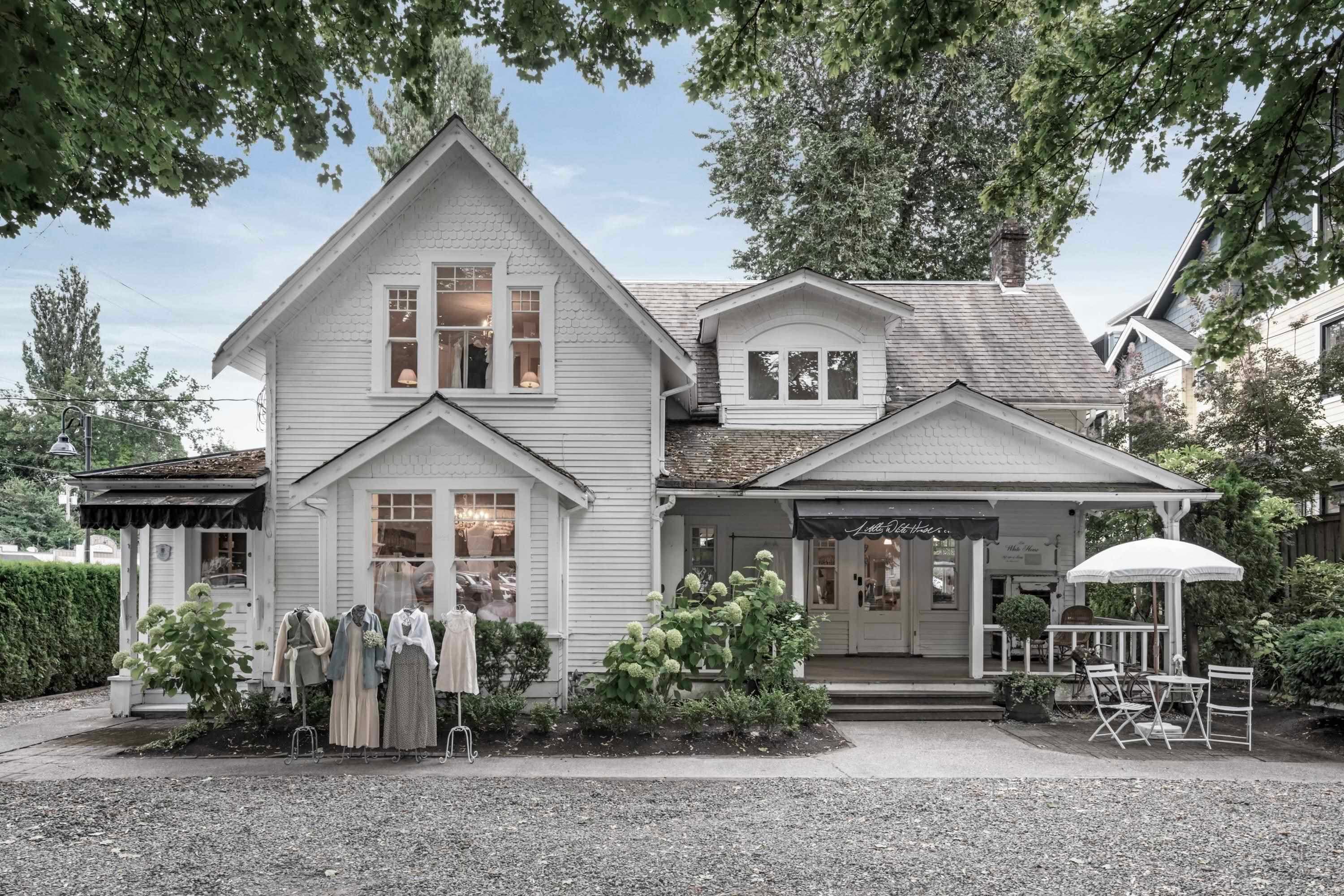 9090 Glover Road, Langley