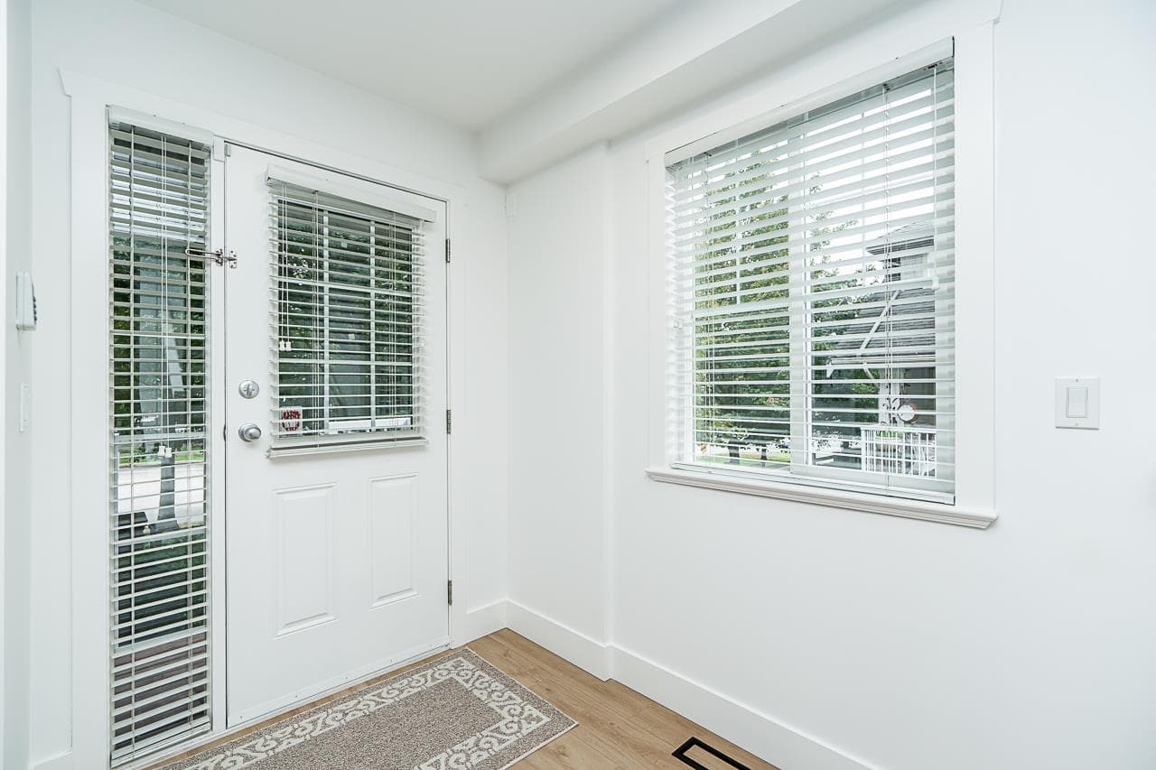 34 - 6568 193b Street, Surrey, V4N 5S2 — photo 4