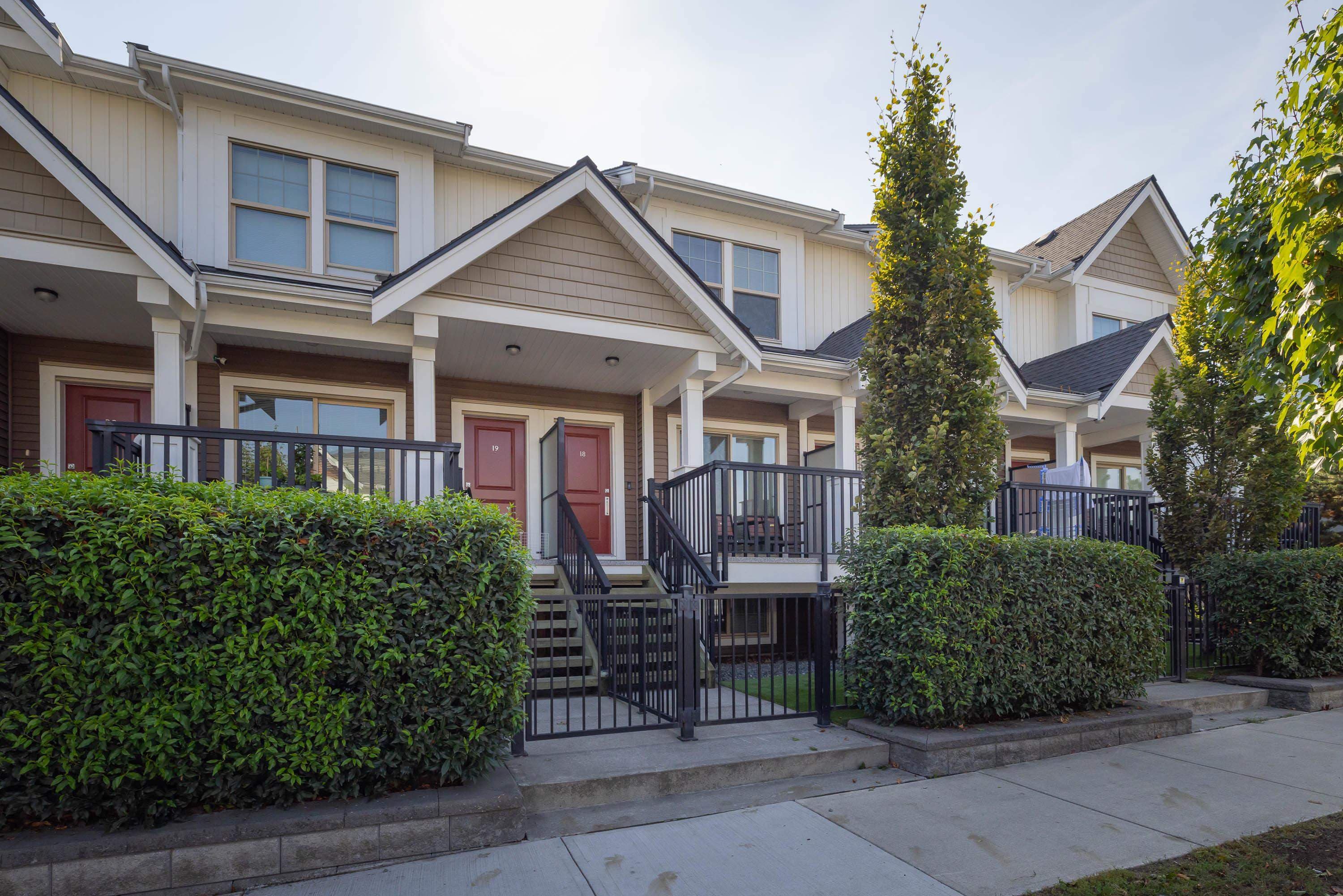 18 - 2799 Allwood Street, Abbotsford, V2T 0J2 — photo 2