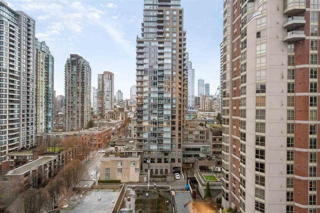 1104 - 888 Hamilton Street, Vancouver, V6B 5W4 — photo 1