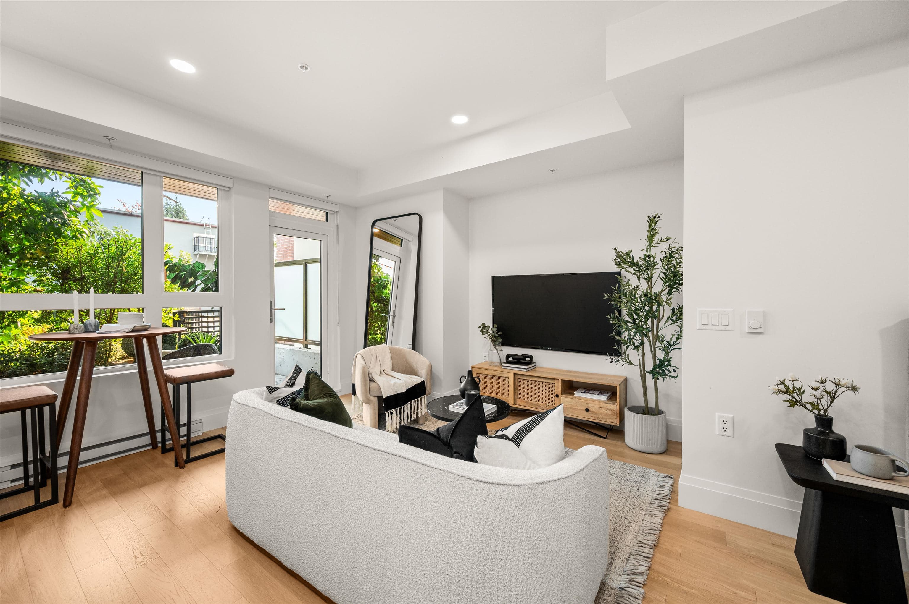 106 - 2550 Garden Drive, Vancouver, V5N 4X6 — photo 4