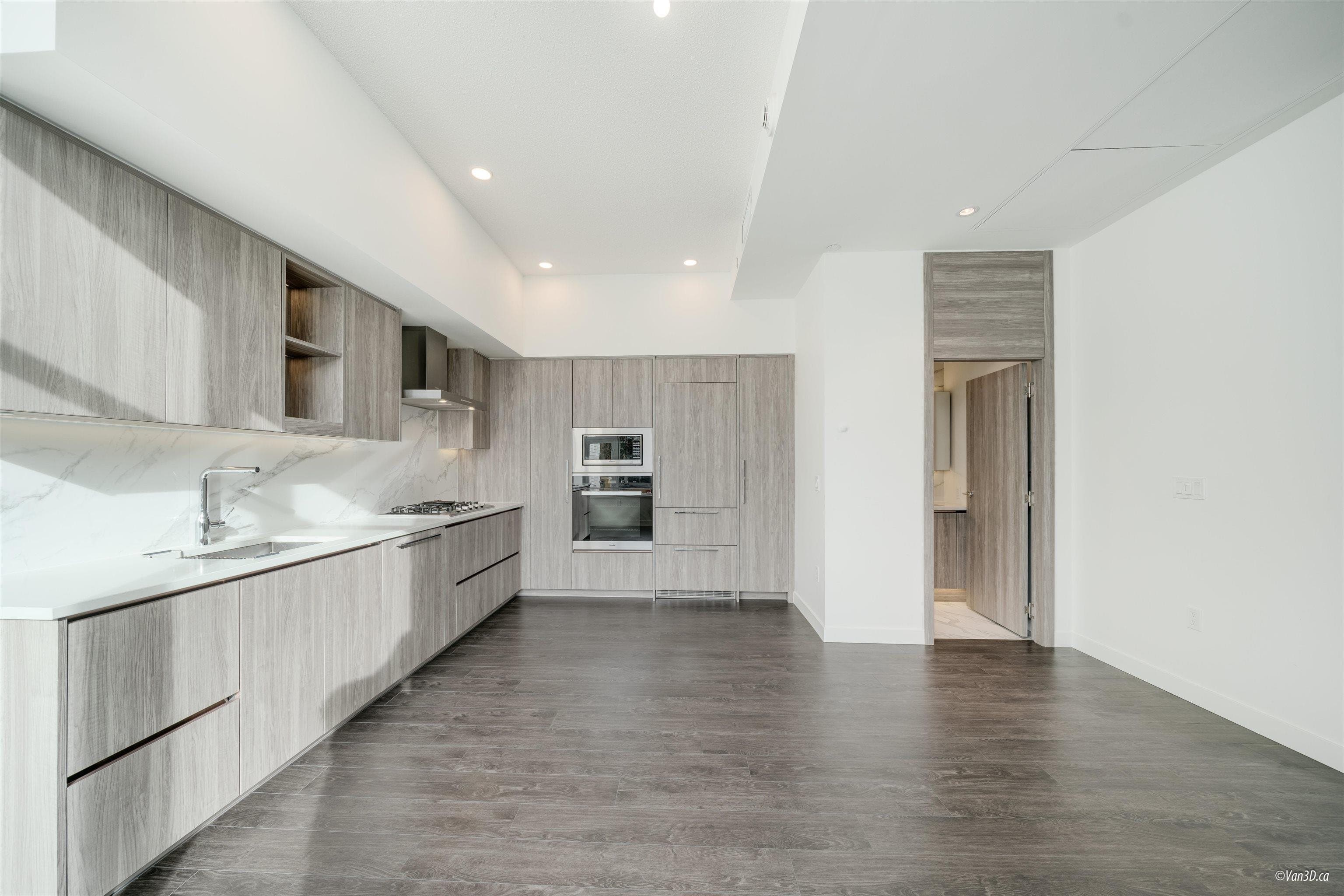 TH-03 - 8555 Capstan Way, Richmond