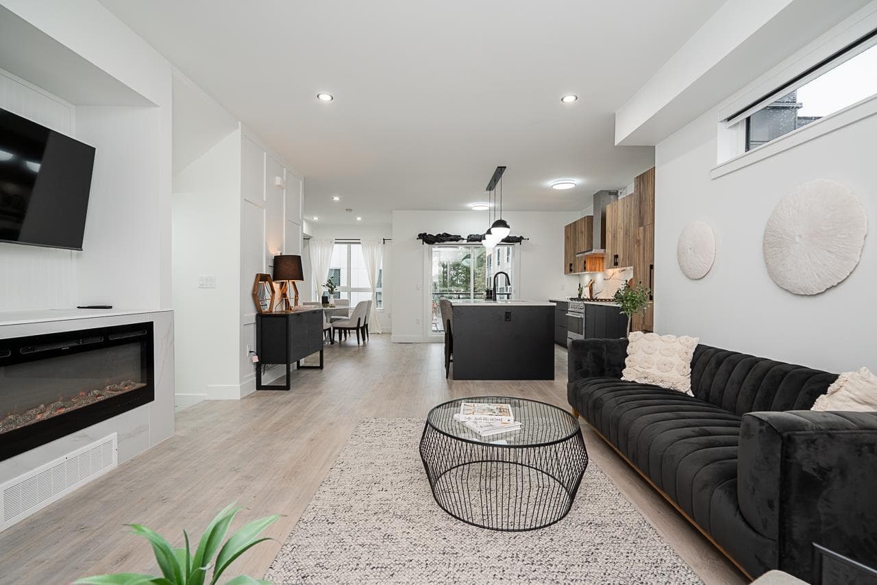 1 - 13895 64 Avenue, Surrey, V3W 3N9 — photo 2