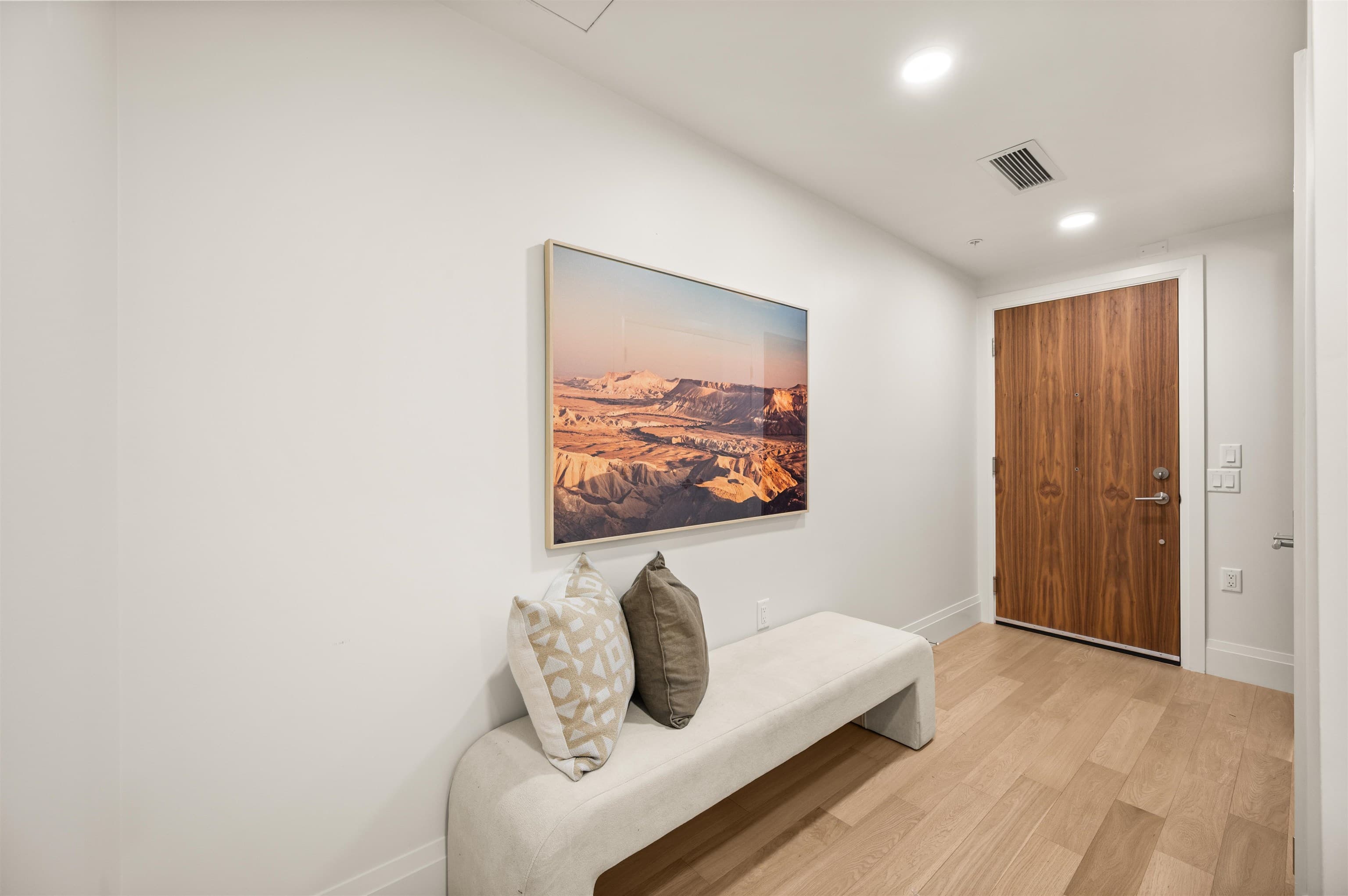 213 - 2550 Garden Drive, Vancouver, V5N 4X6 — photo 2