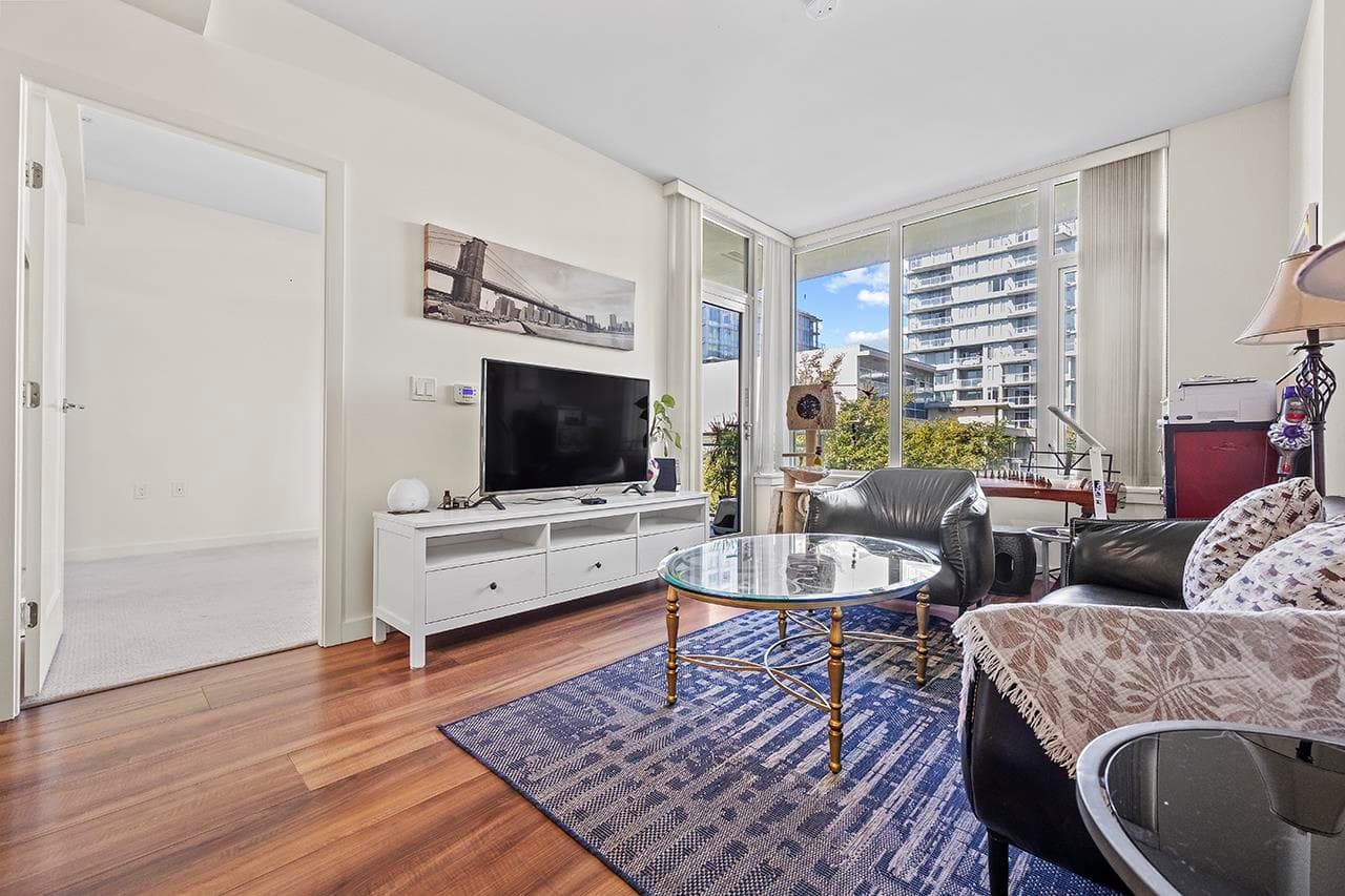 617 - 8677 Capstan Way, Richmond