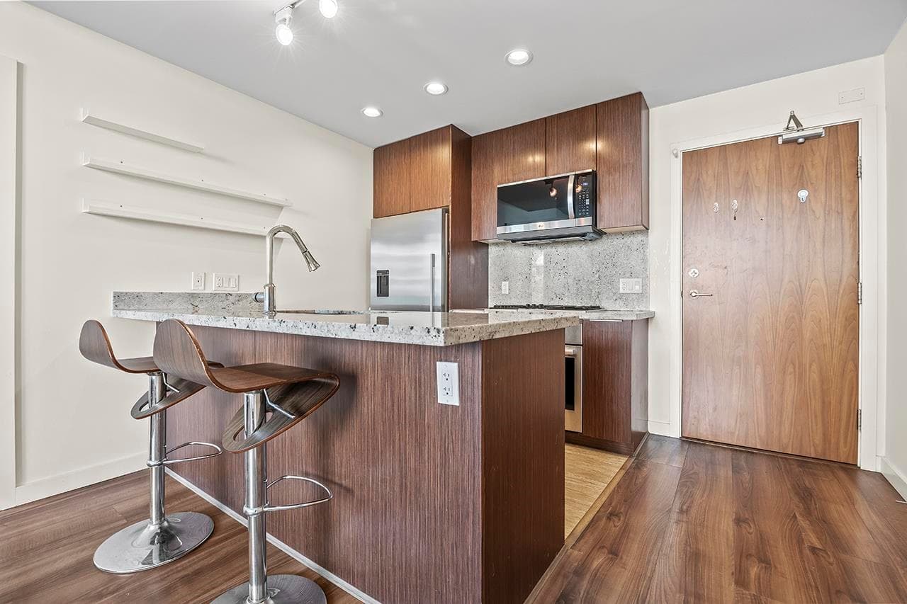 617 - 8677 Capstan Way, Richmond, V6X 0N6 — photo 5