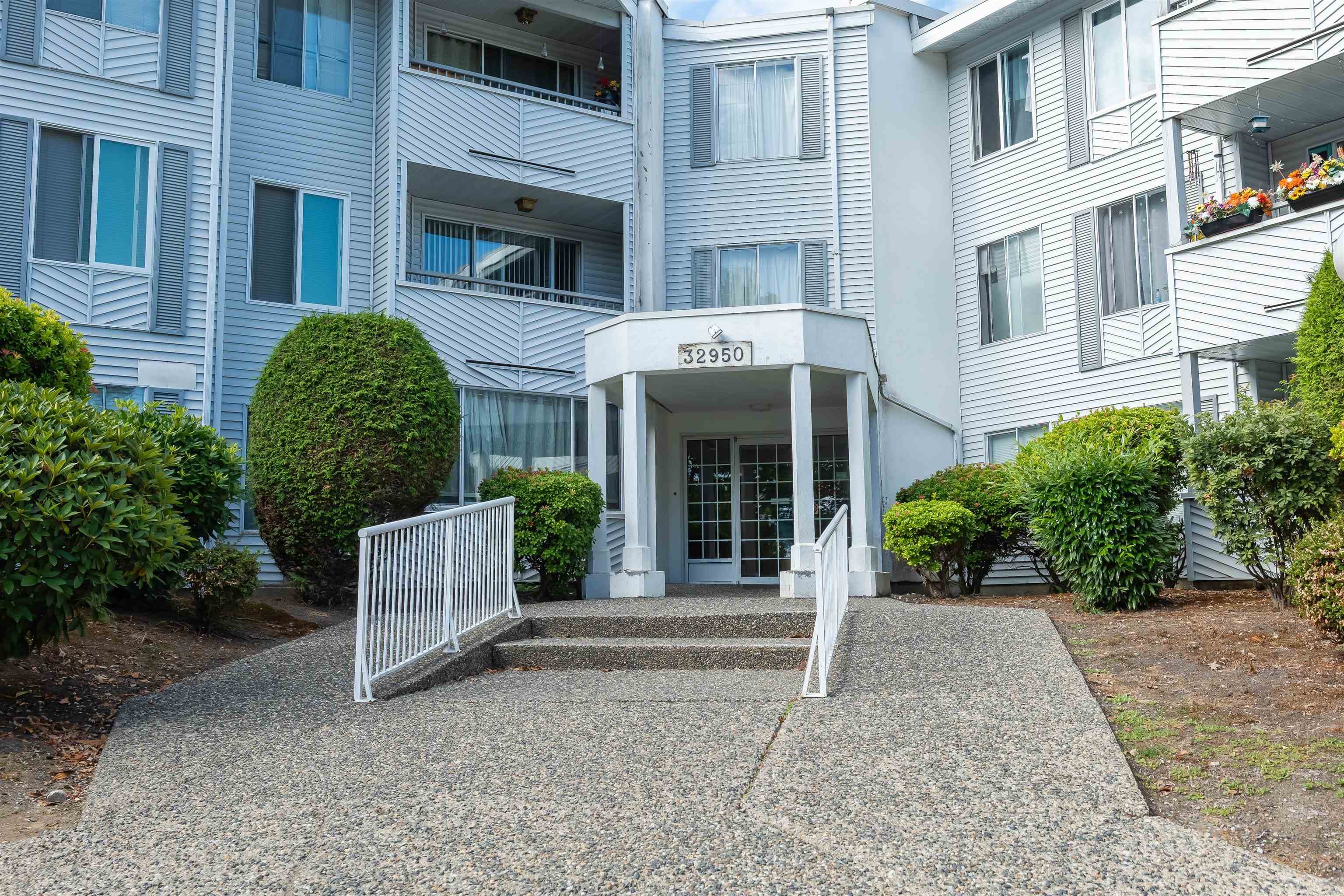 110 - 32950 Amicus Place, Abbotsford, V2S 6G9 — photo 2