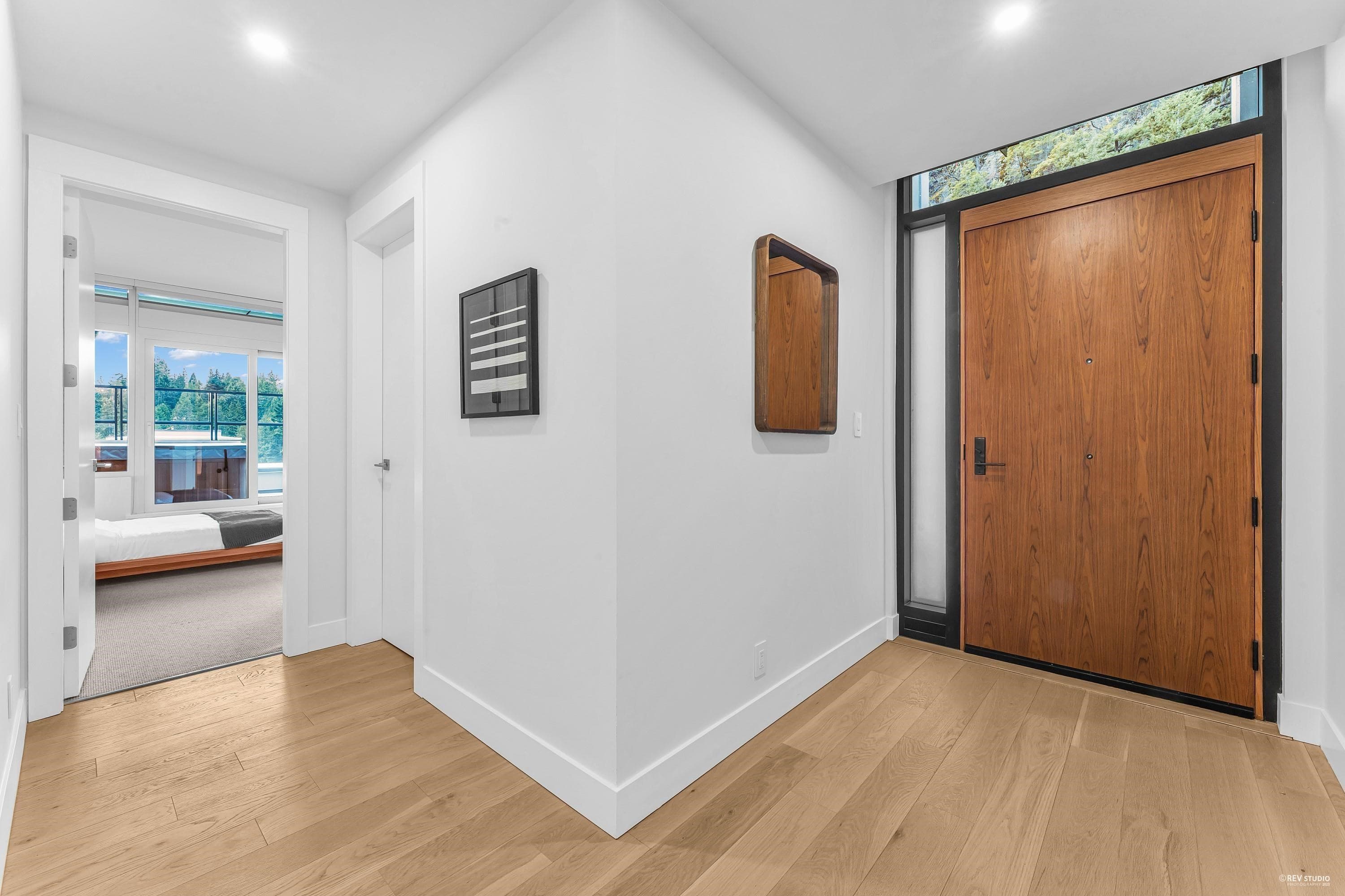 1002 - 6707 Nelson Avenue, West Vancouver, V7W 0A4 — photo 2