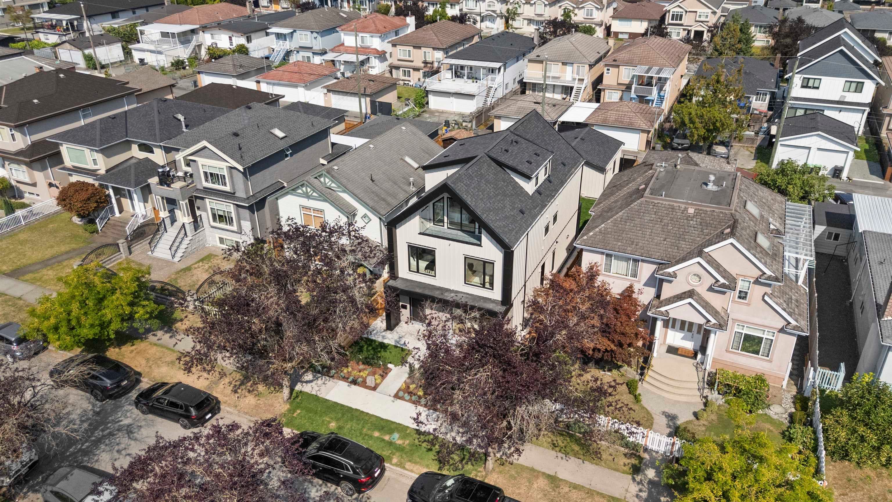 1 - 3563 E 25th Avenue, Vancouver, V5R 1K3 — photo 3