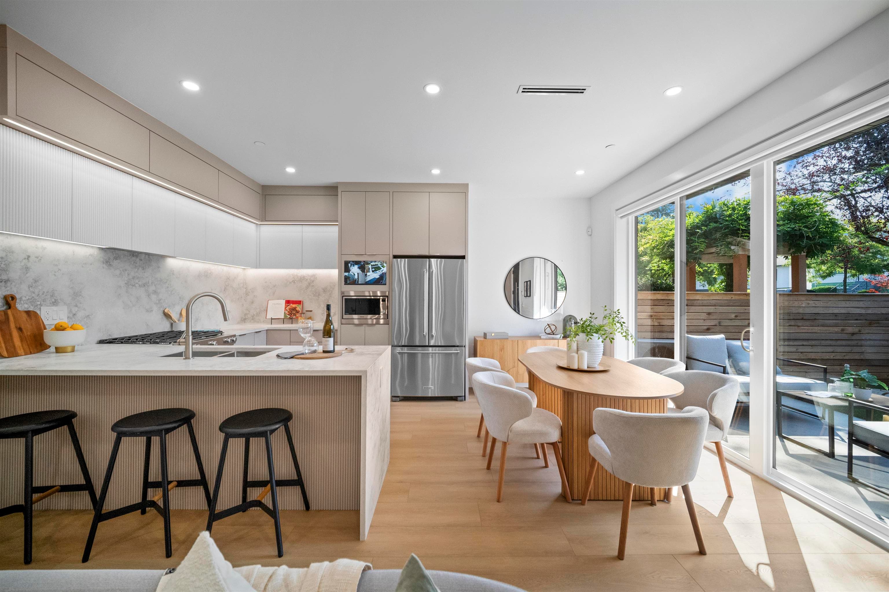 1 - 3563 E 25th Avenue, Vancouver, V5R 1K3 — photo 5