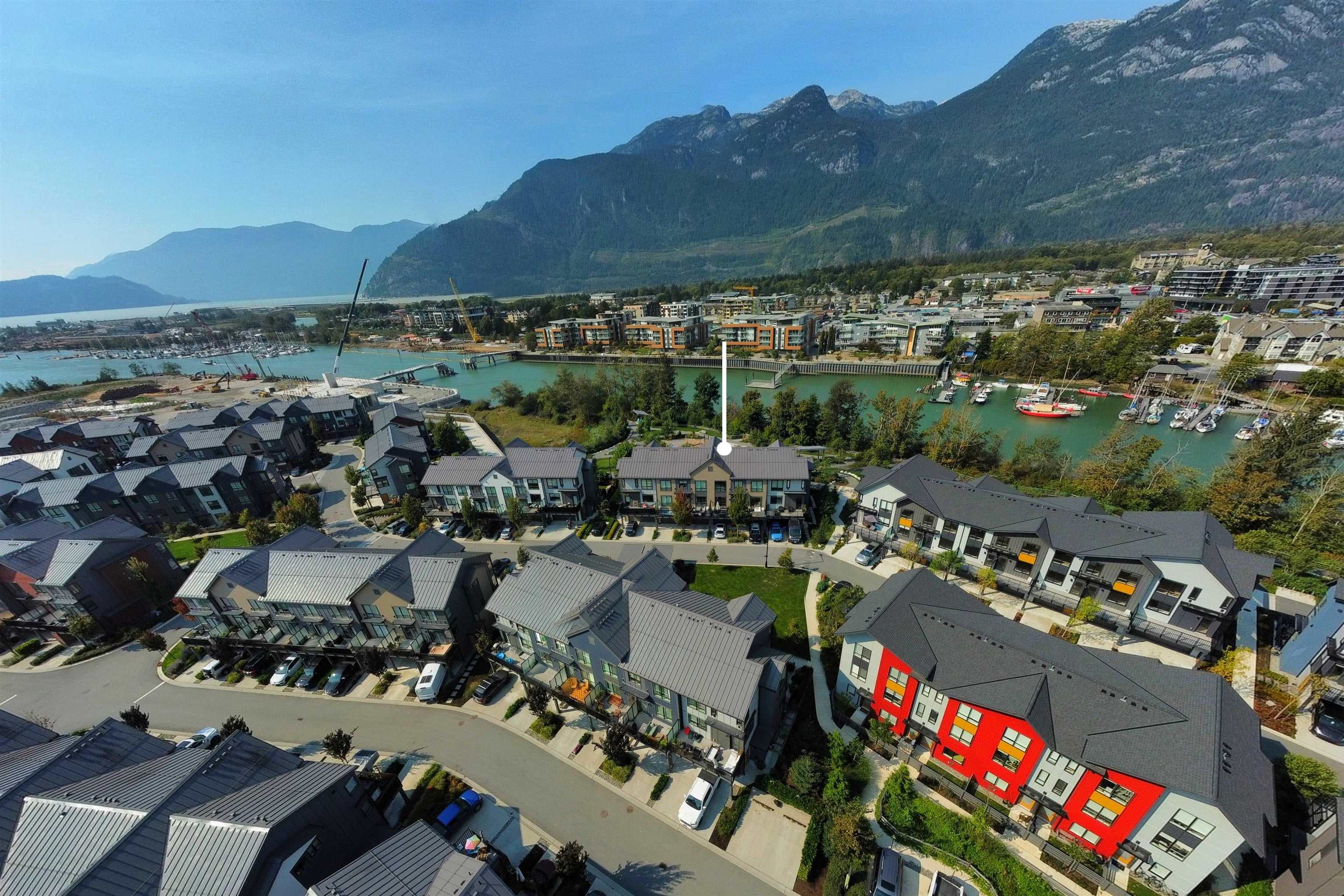 38053 Helm Way, Squamish, V8B 2A1 — photo 2