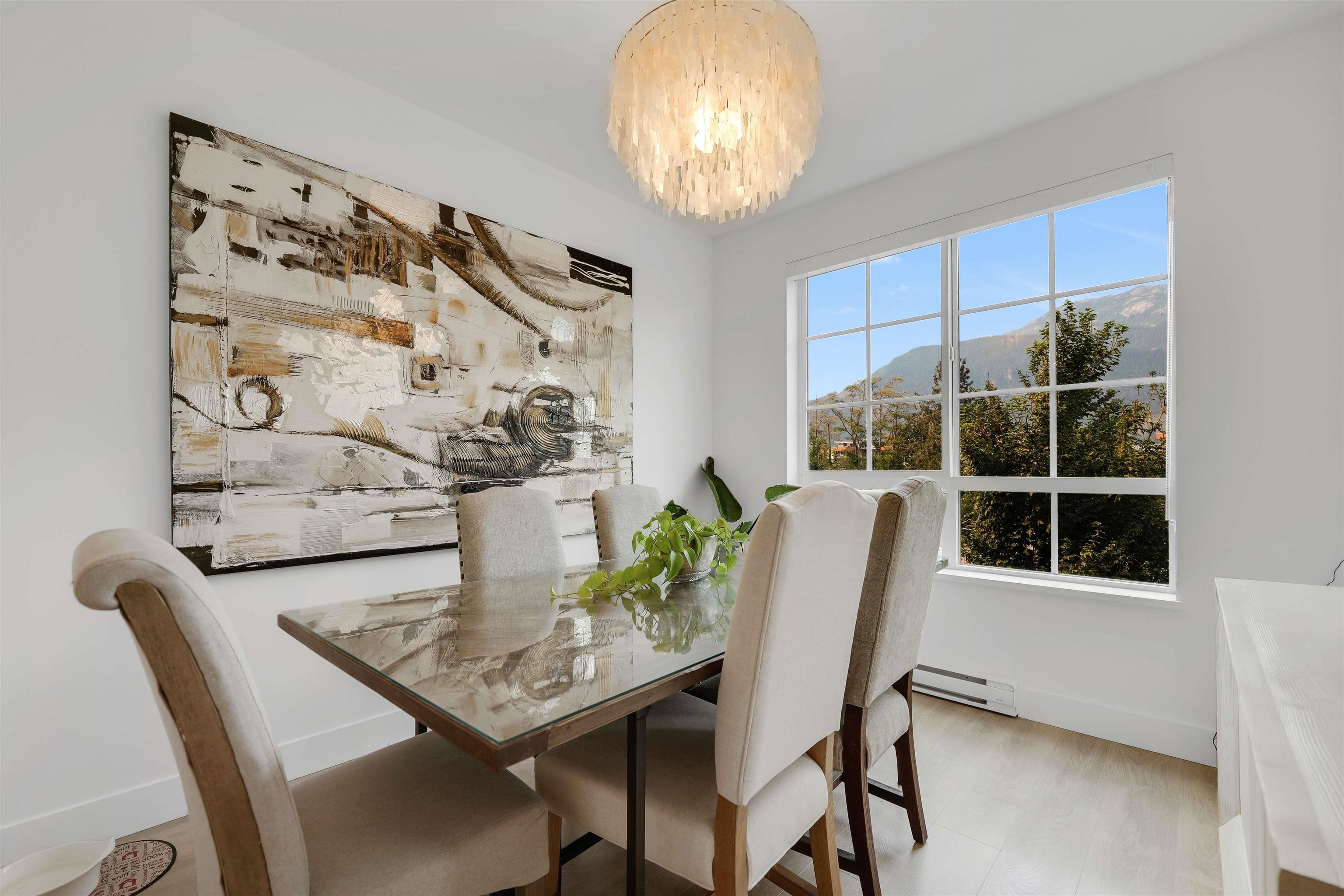 38053 Helm Way, Squamish, V8B 2A1 — photo 5