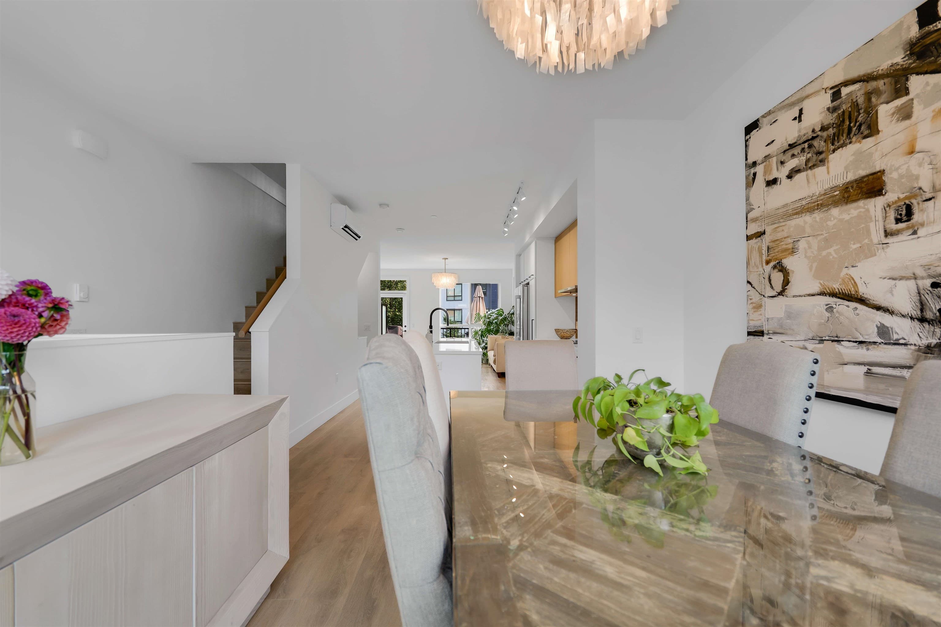 38053 Helm Way, Squamish, V8B 2A1 — photo 4