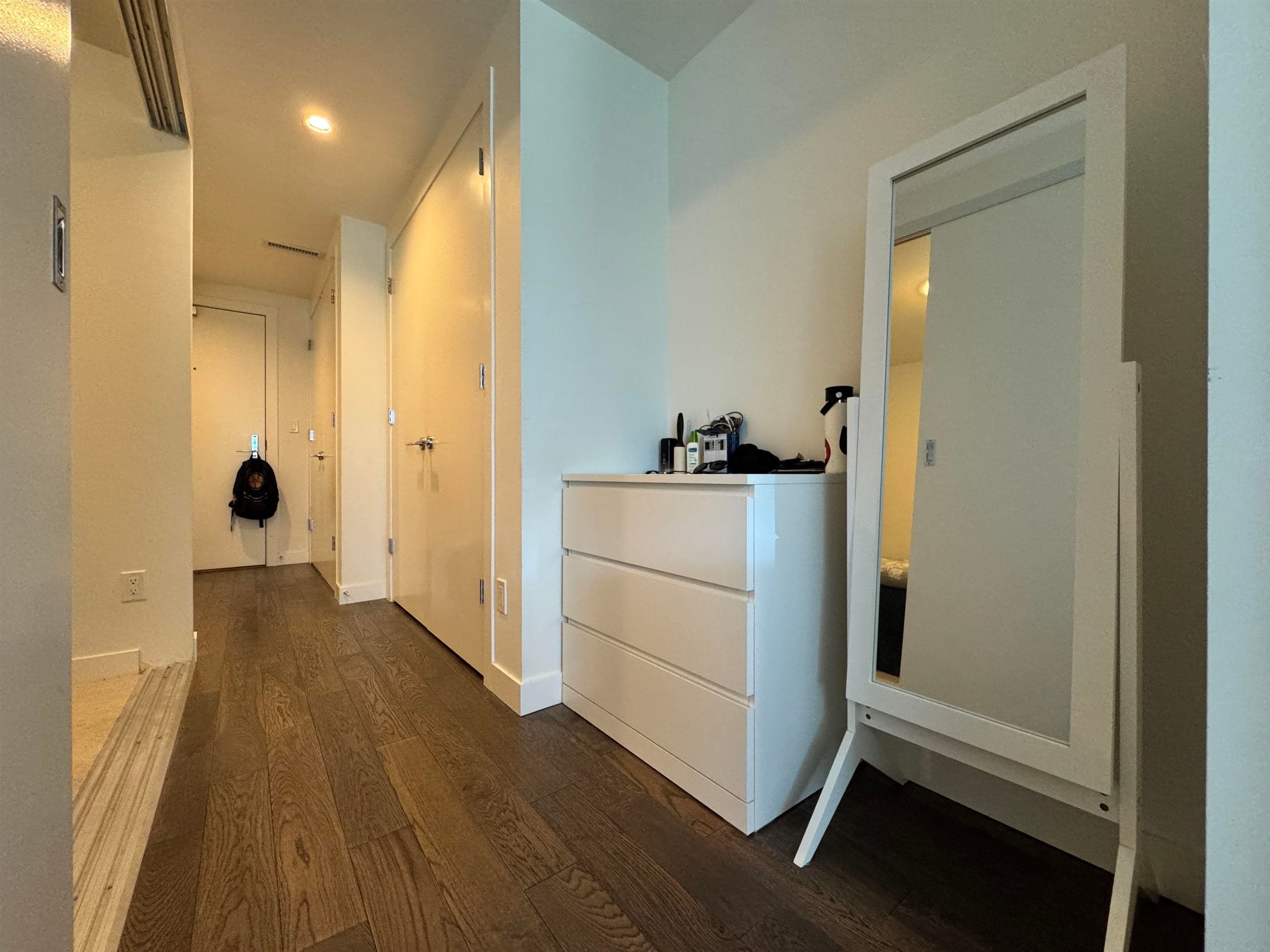 210 - 9060 University Crescent, Burnaby, V5A 0E1 — photo 2