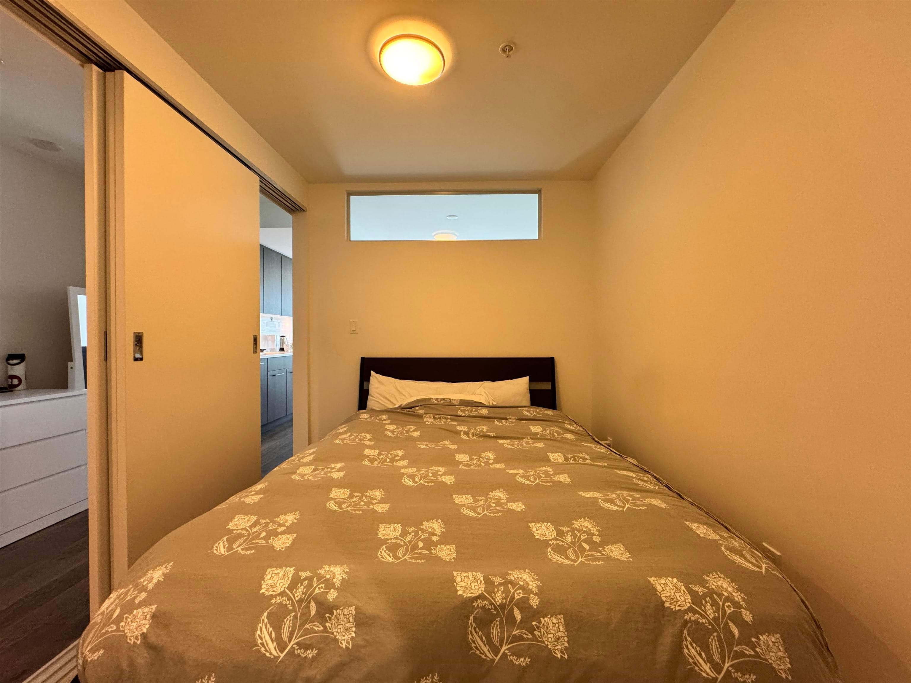 210 - 9060 University Crescent, Burnaby, V5A 0E1 — photo 5