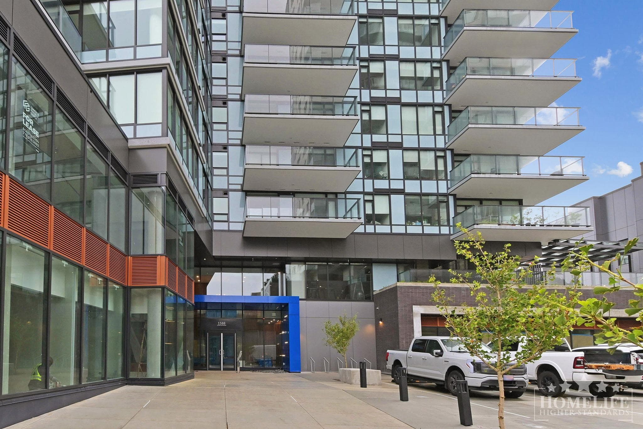 1003 - 1588 Johnston Road, White Rock, V4B 3Z7 — photo 2