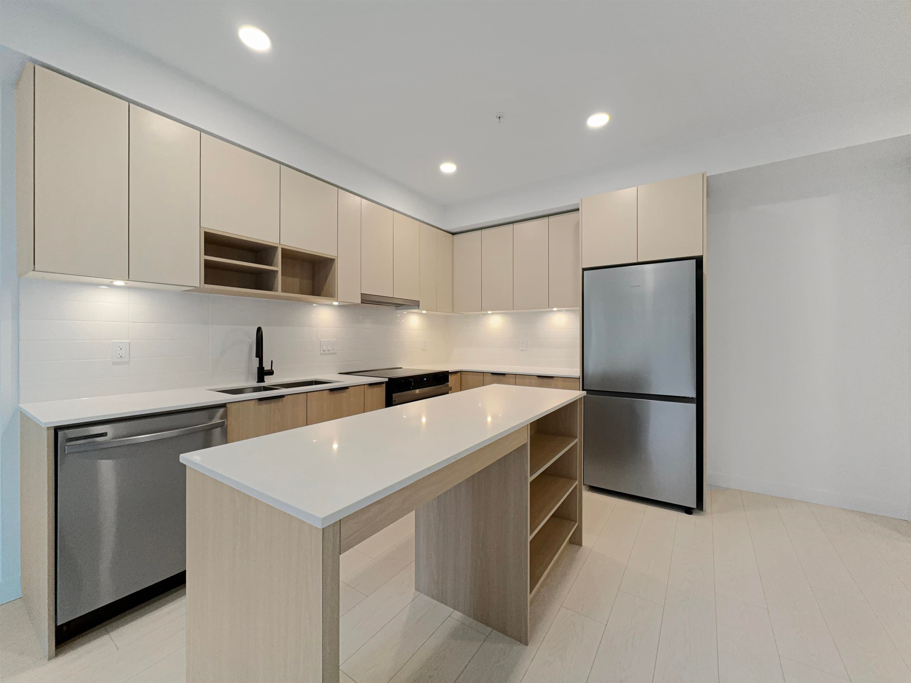 3xx - 10488 138a Street, Surrey, V3T 0W4 — photo 4