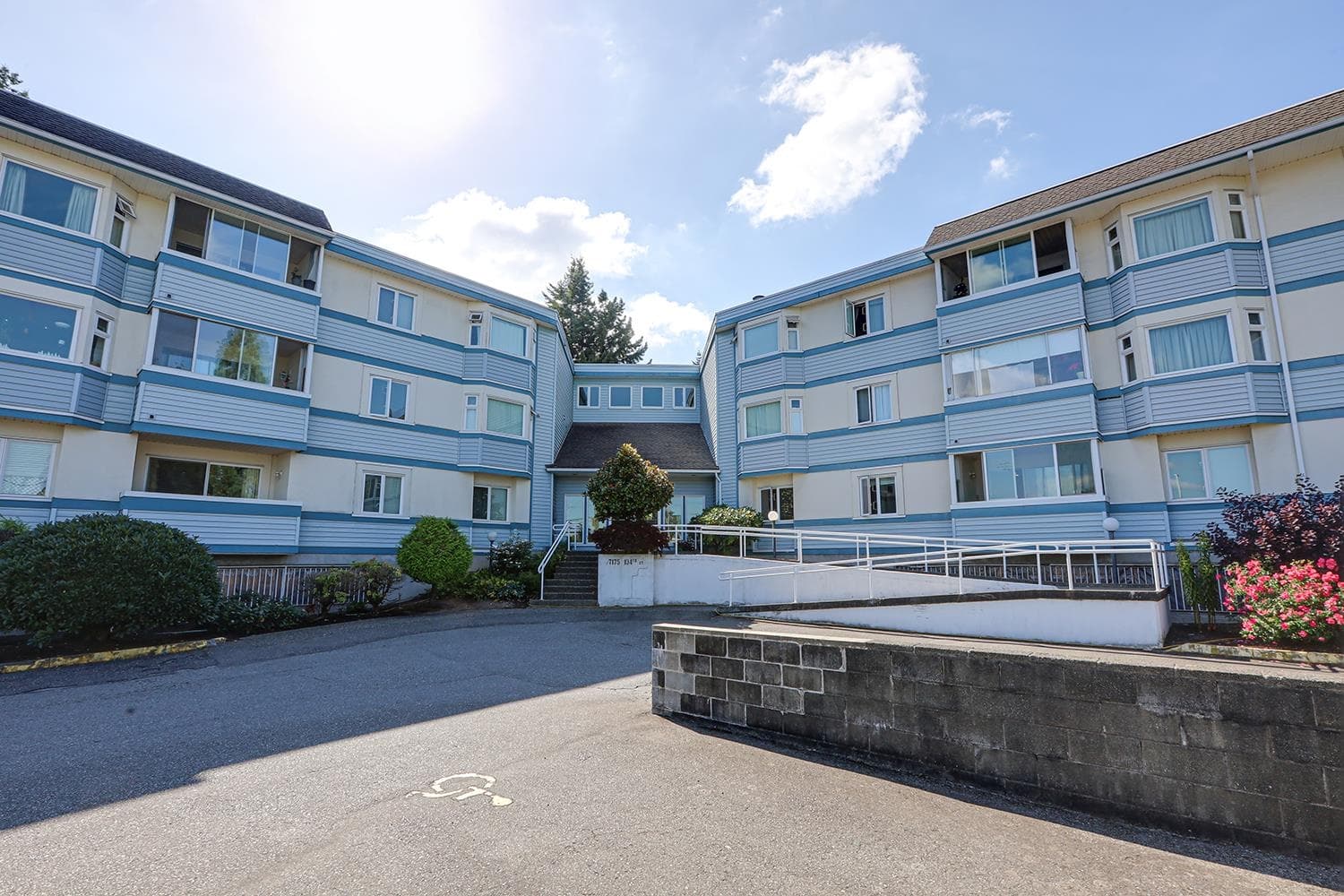 101 - 7175 134 Street, Surrey, V3W 4T1 — photo 2