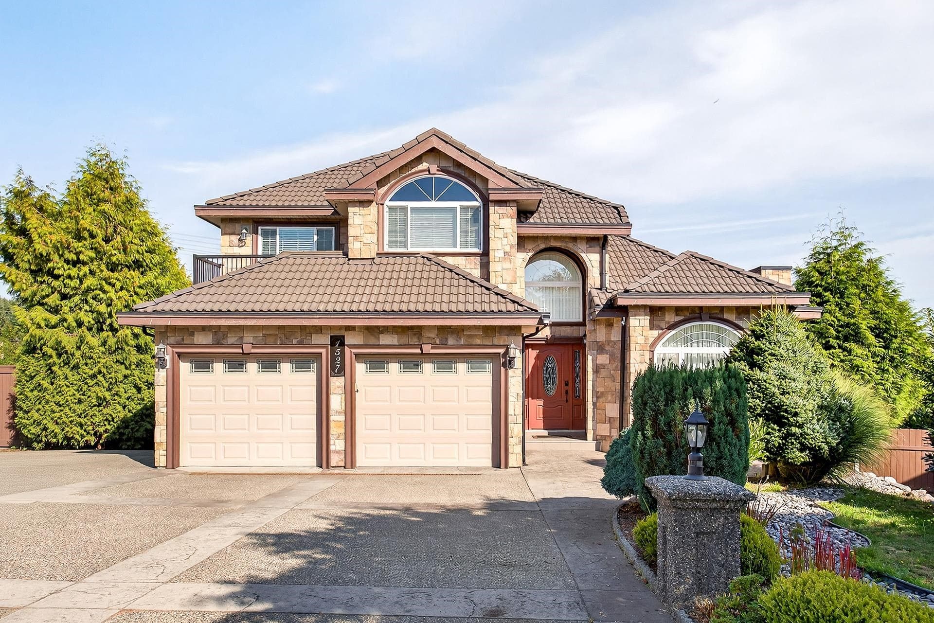 1527 Greenstone Court, Coquitlam, V3E 2W2 — photo 2