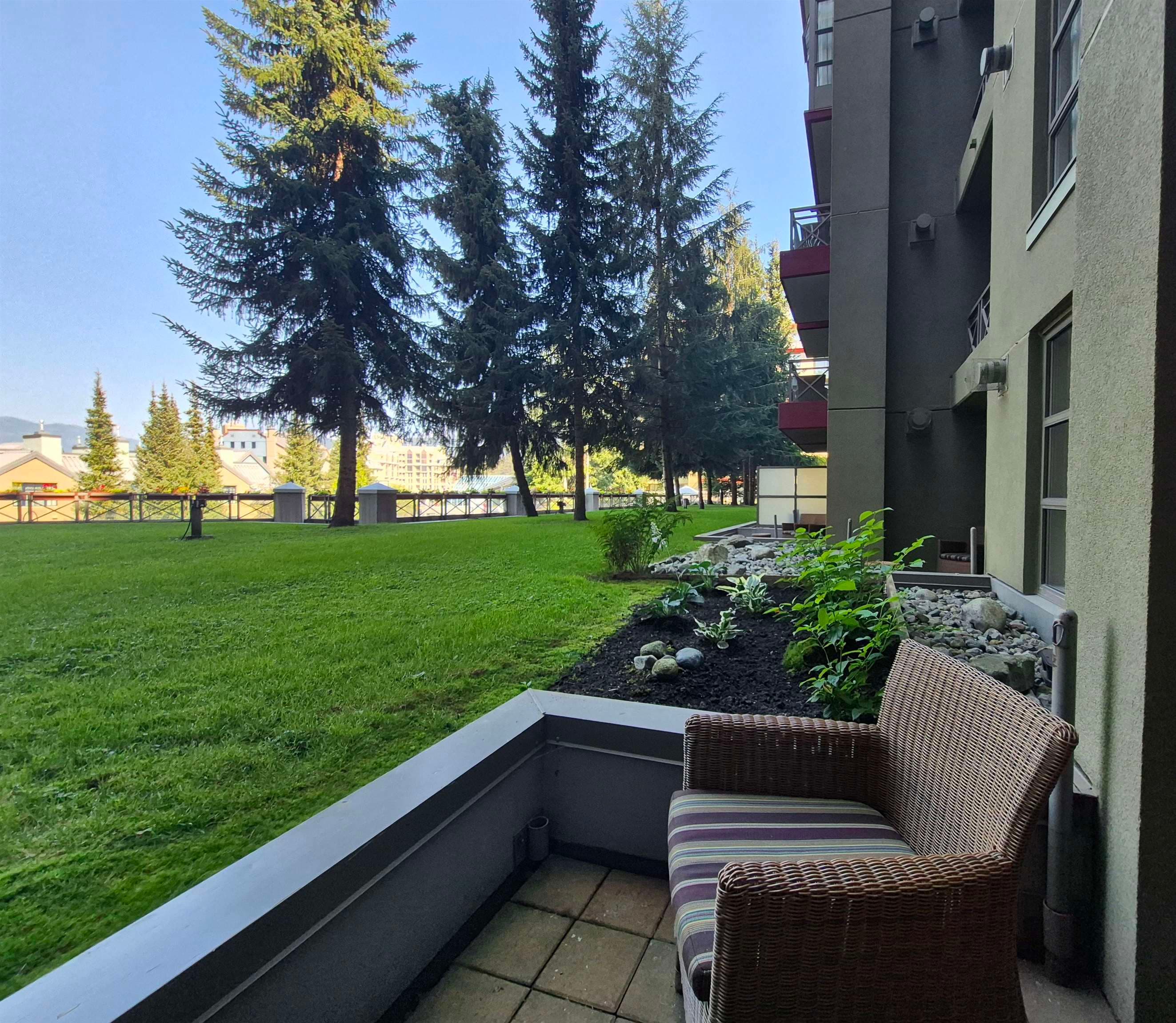 376 - 4090 Whistler Way, Whistler, V8E 1J3 — photo 2