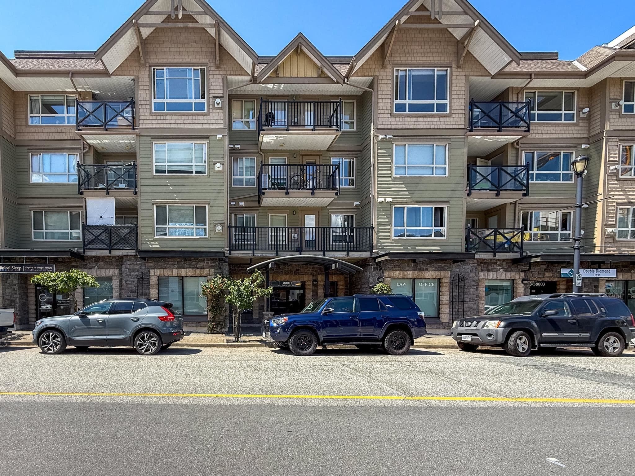 305 - 38003 Second Avenue, Squamish, V8B 0C4 — photo 2