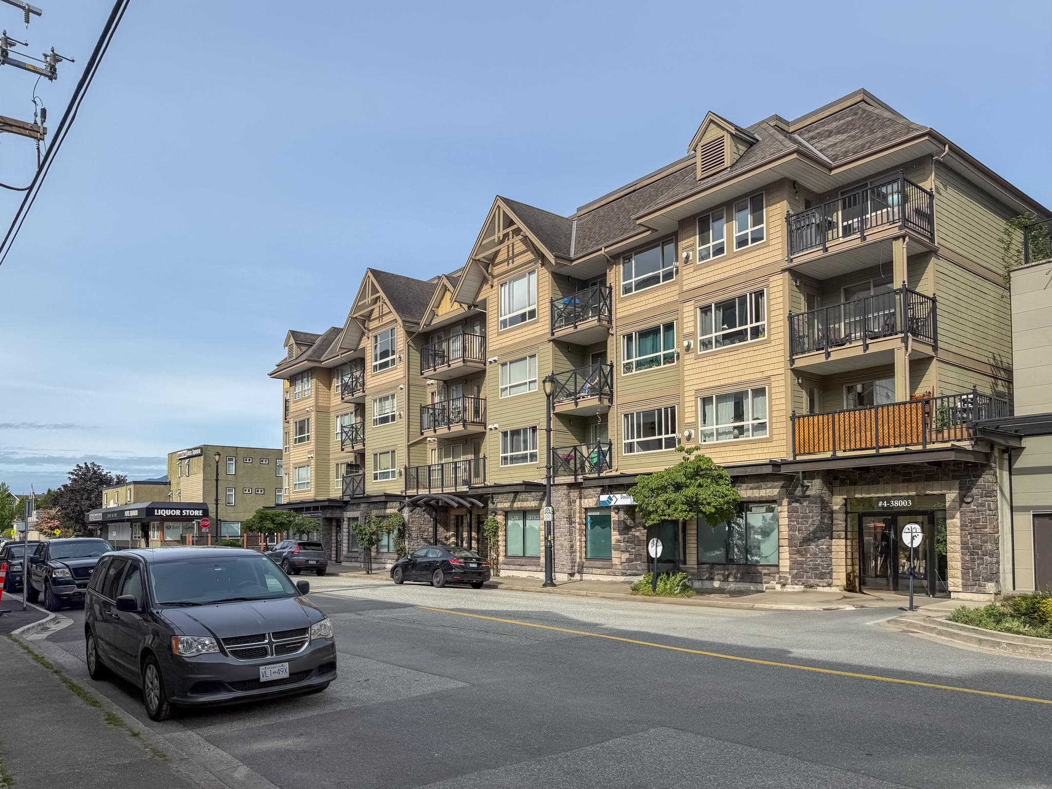 305 - 38003 Second Avenue, Squamish, V8B 0C4 — photo 3