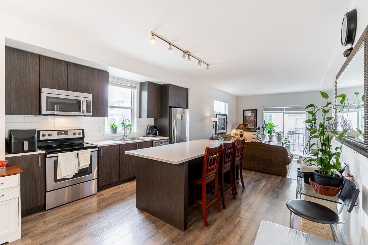1 - 13636 81a Avenue, Surrey, V3W 1H9 — photo 4