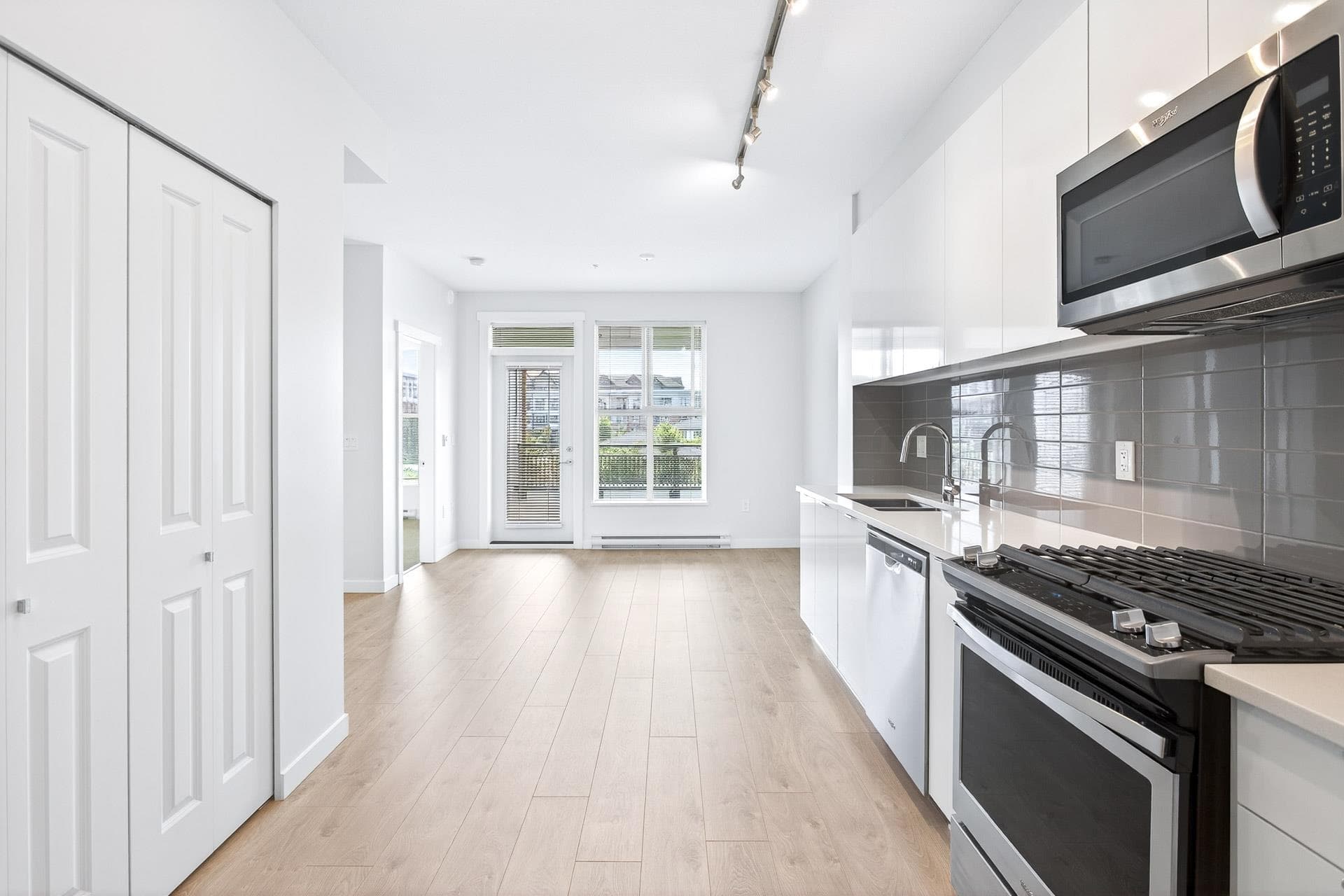 C201 - 8150 207 Street, Langley, V2Y 4J4 — photo 5