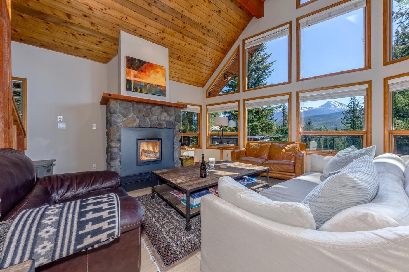 8505 Matterhorn Drive, Whistler, V8E 0G1 — photo 2