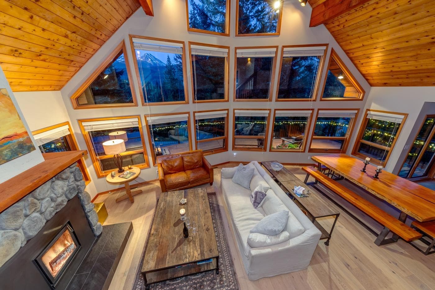 8505 Matterhorn Drive, Whistler, V8E 0G1 — photo 3