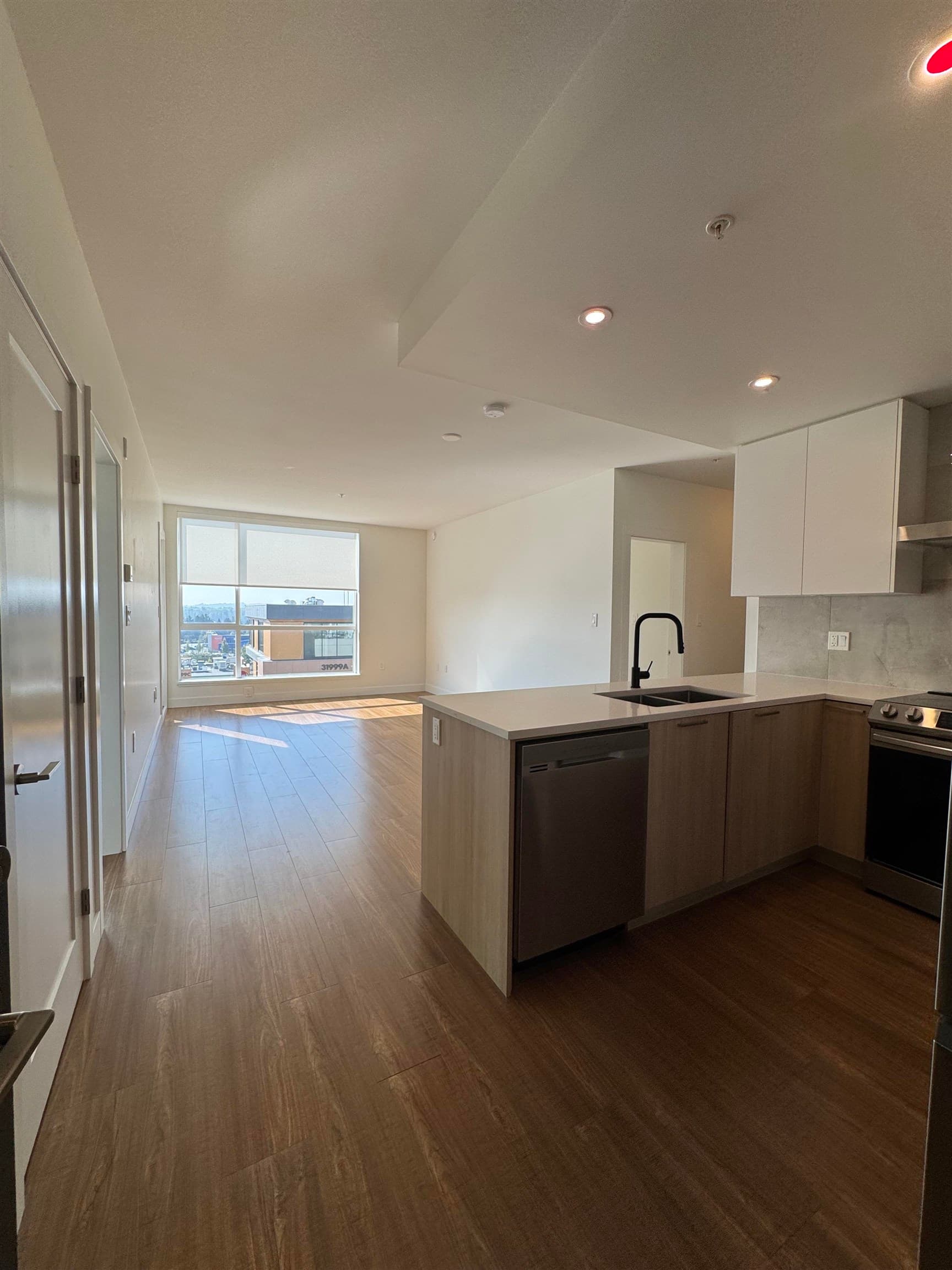 202 - 31940 Raven Avenue, Mission, V2V 0L1 — photo 4