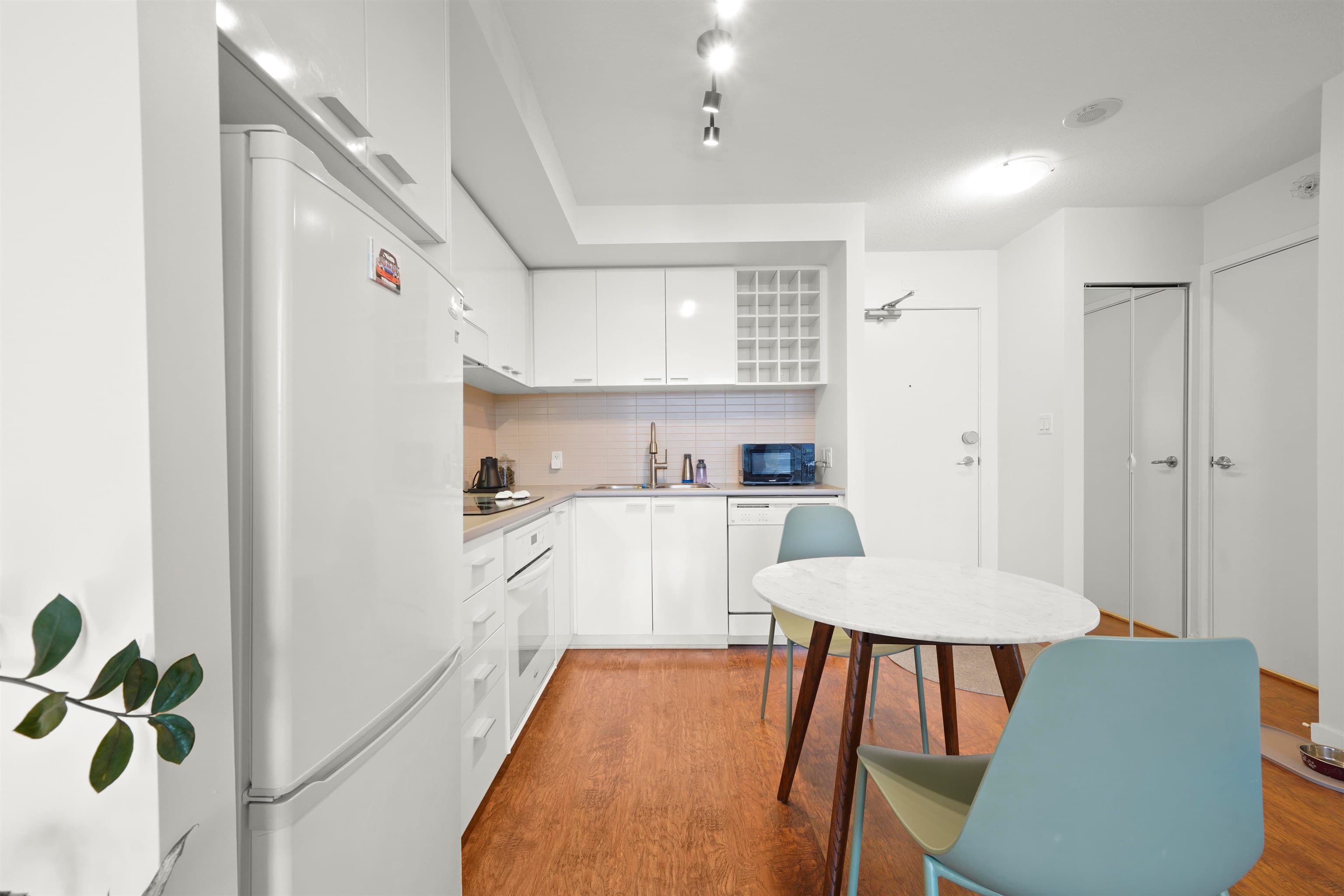 703 - 131 Regiment Square, Vancouver, V6B 1X6 — photo 5