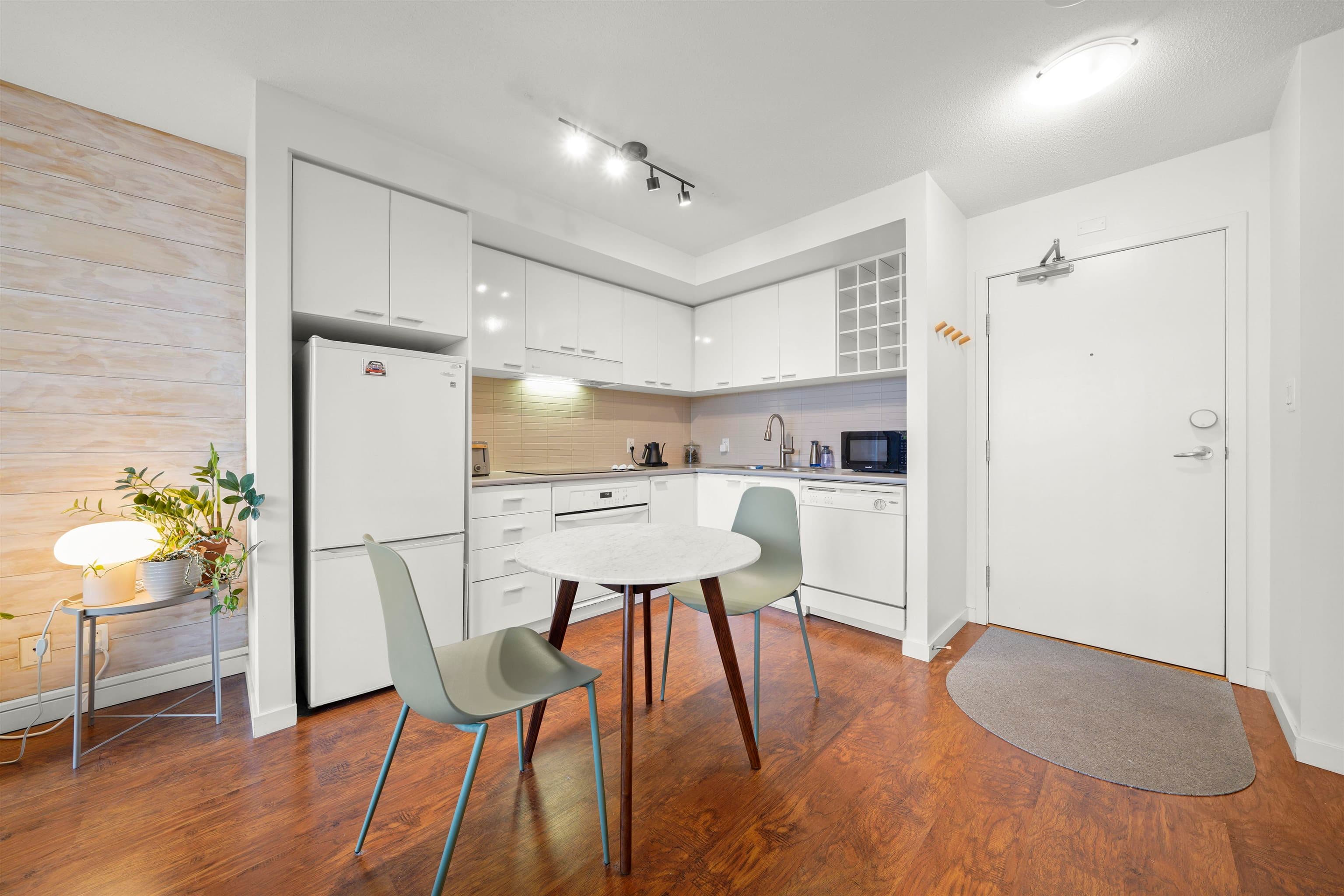 703 - 131 Regiment Square, Vancouver, V6B 1X6 — photo 4