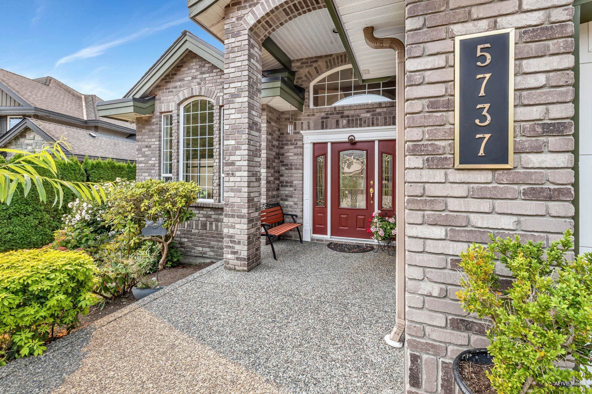 5737 169a Street, Surrey, V3S 8P3 — photo 3