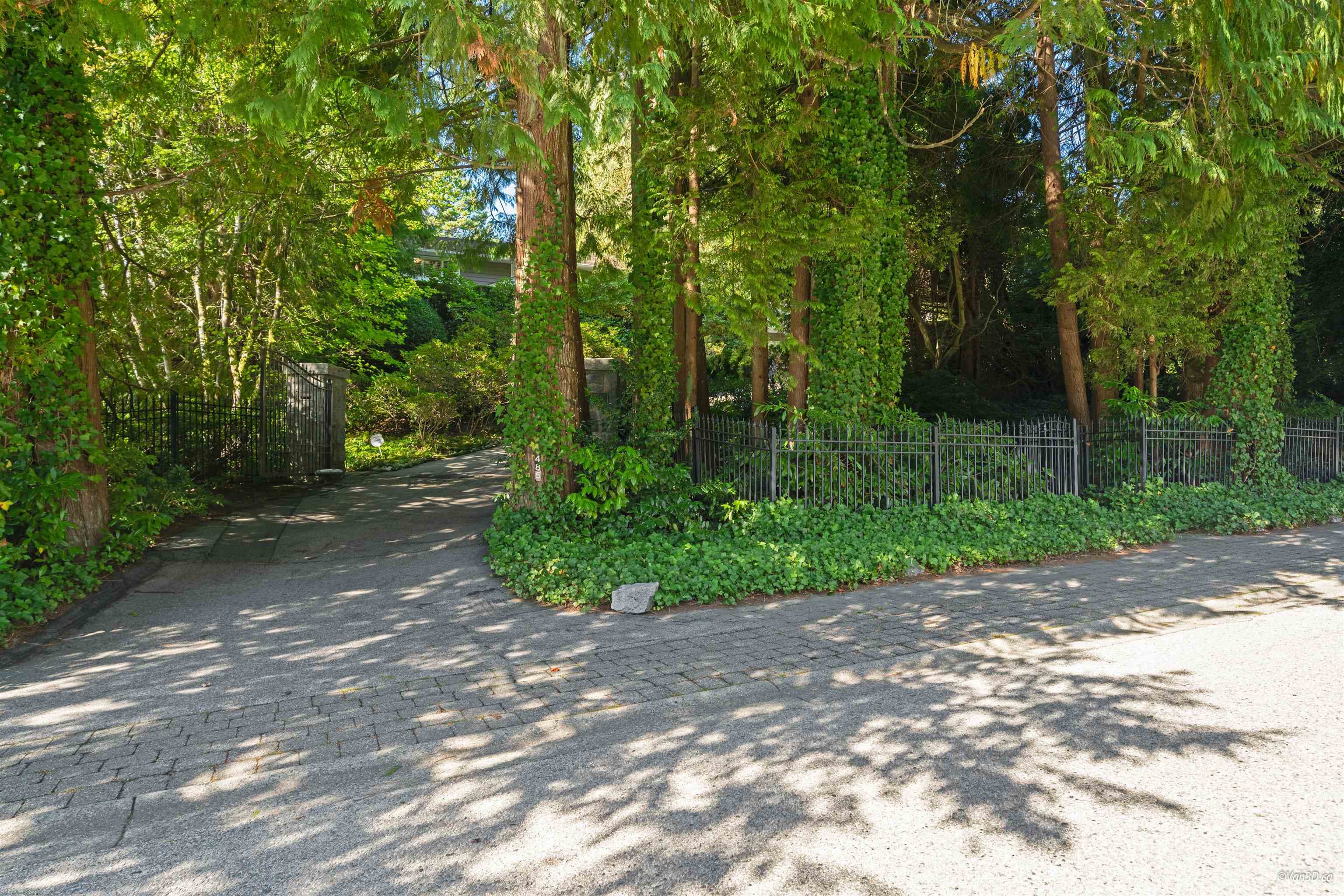 485 Southborough Drive, West Vancouver, V7S 1M4 — photo 2
