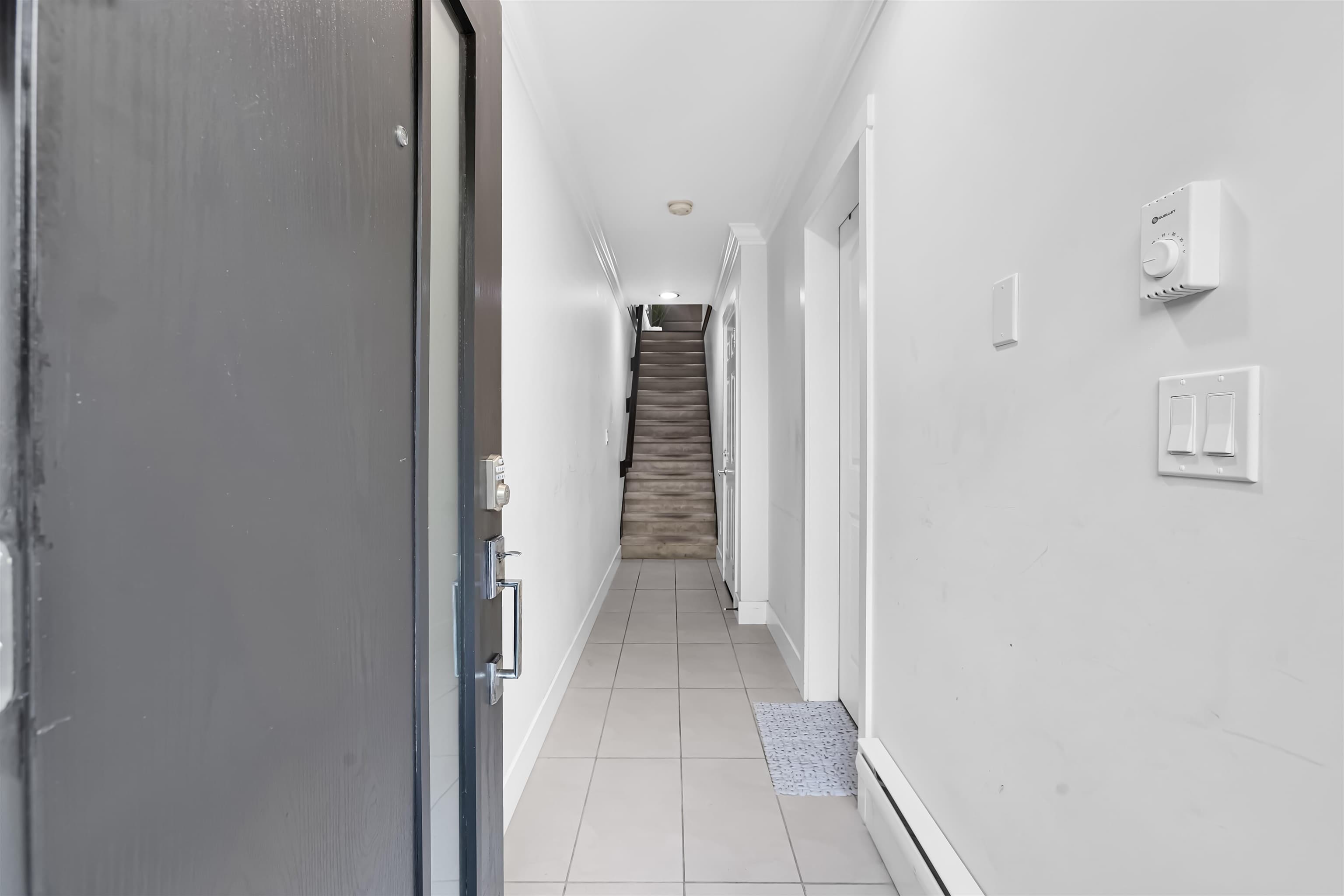 121 - 13898 64 Avenue, Surrey, V3W 1L6 — photo 4