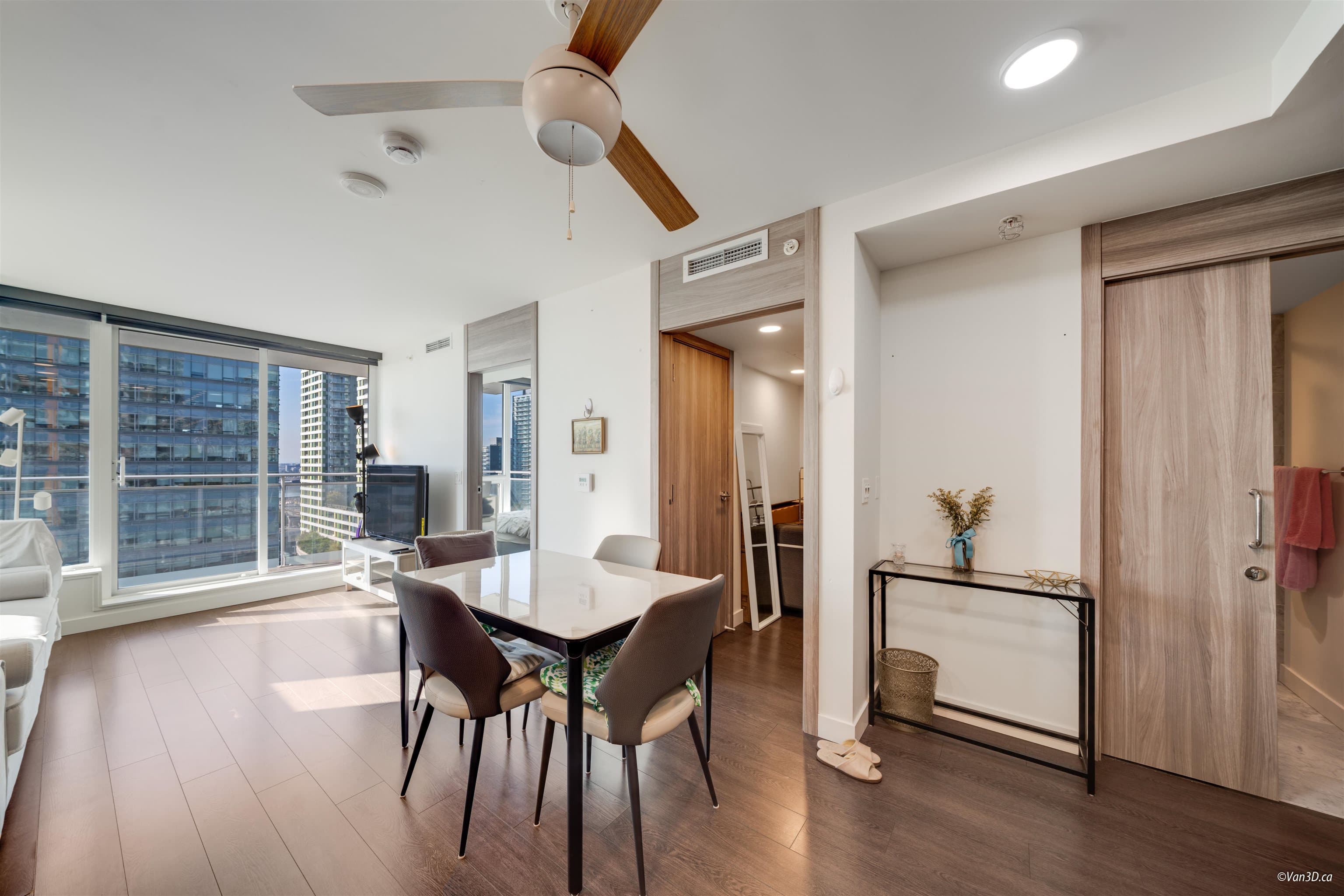 1902 - 455 SW Marine Drive, Vancouver, V5X 0H3 — photo 5