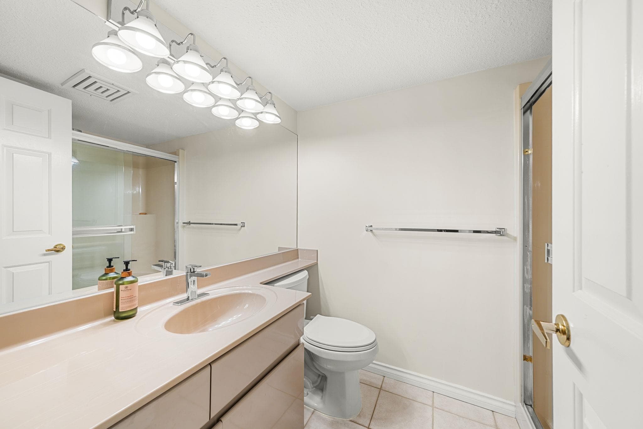 107B - 1210 Quayside Drive, New Westminster, V3M 6H1 — photo 5