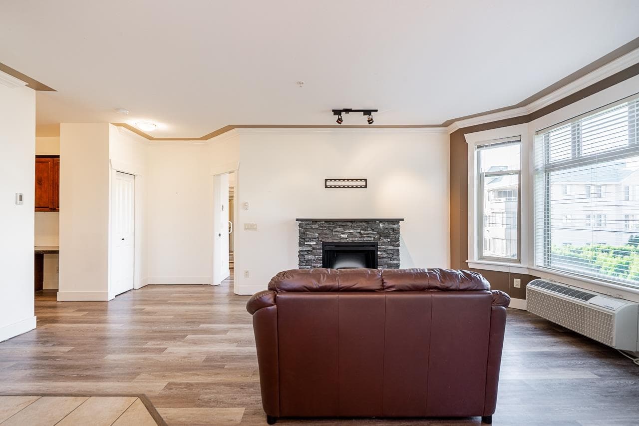 209 - 46021 Second Avenue, Chilliwack, V2P 1S6 — photo 2