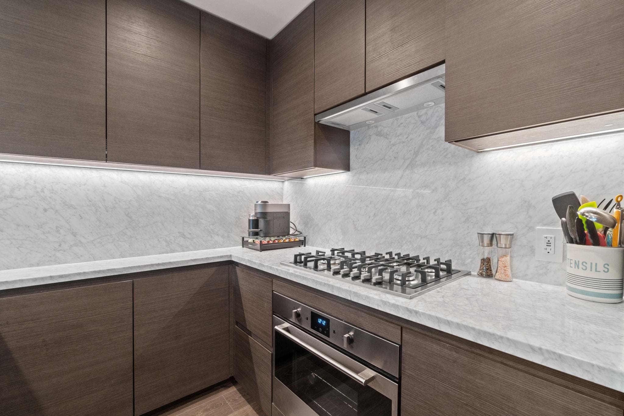 405 - 305 Morrissey Road, Port Moody, V3H 0M3 — photo 4