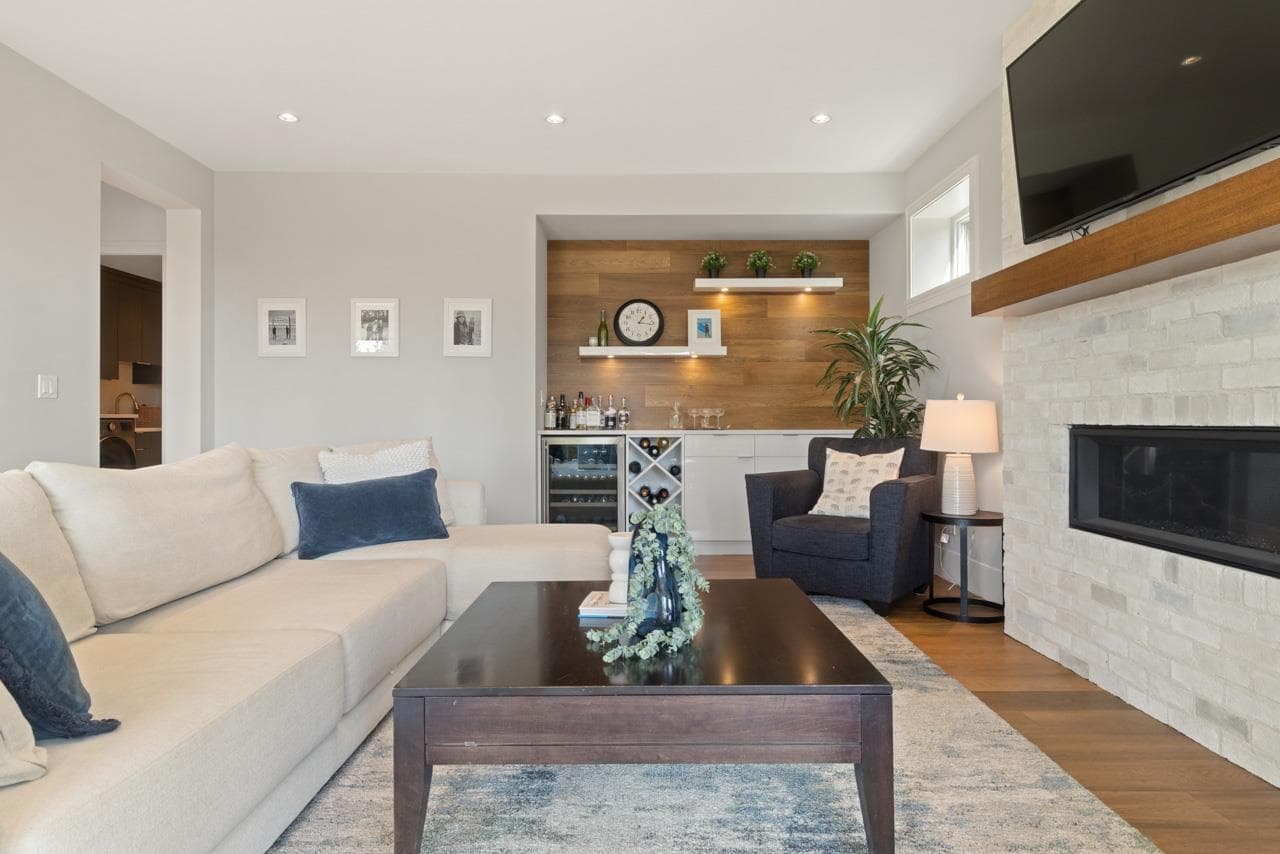 291 Monteray Avenue, North Vancouver, V7N 3E7 — photo 4