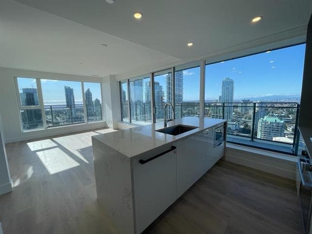 2705 - 4711 Hazel Street, Burnaby, V5H 0J9 — photo 2